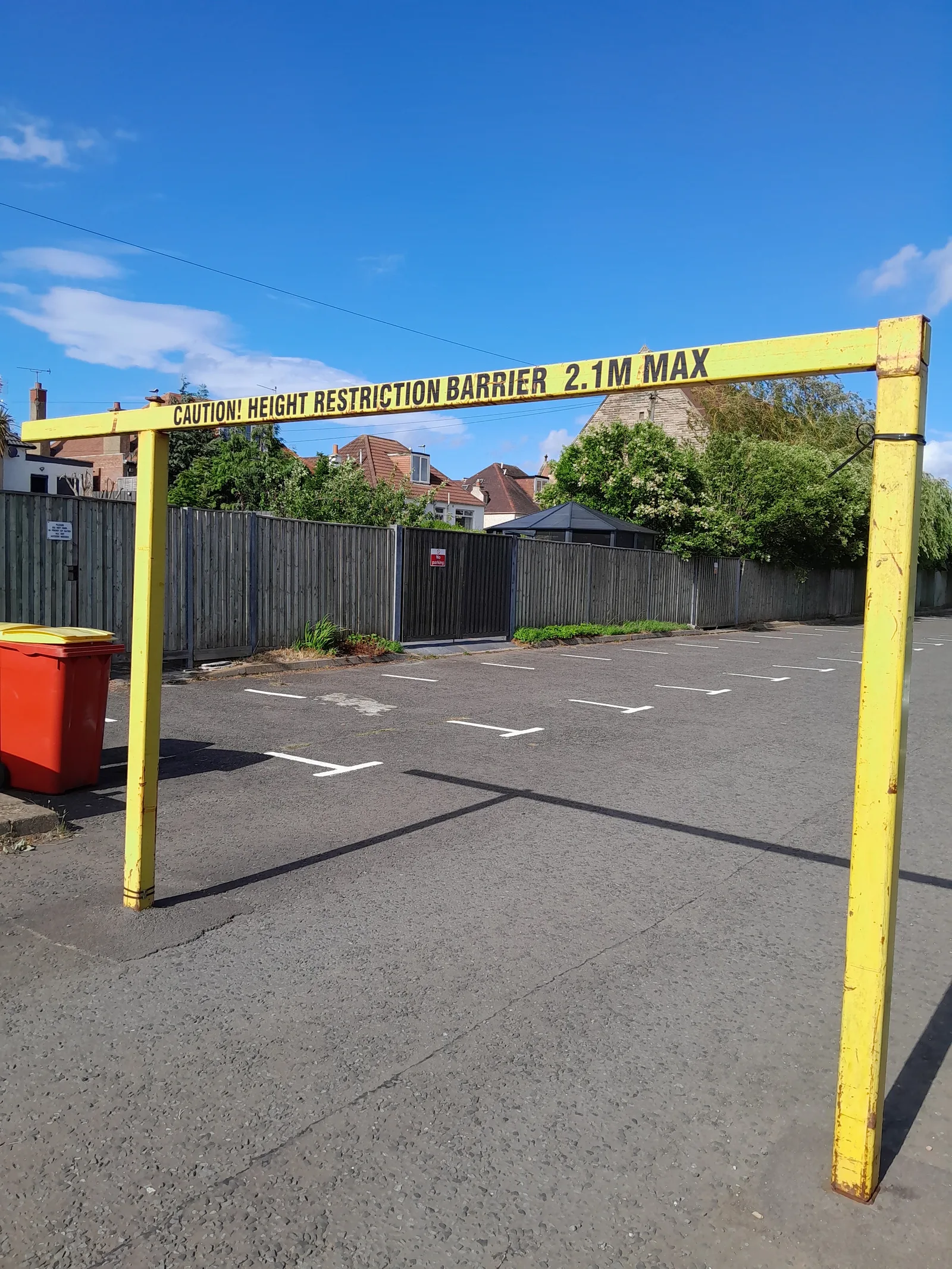 Atmosphere at Gyle Park Edinburgh — travel photo