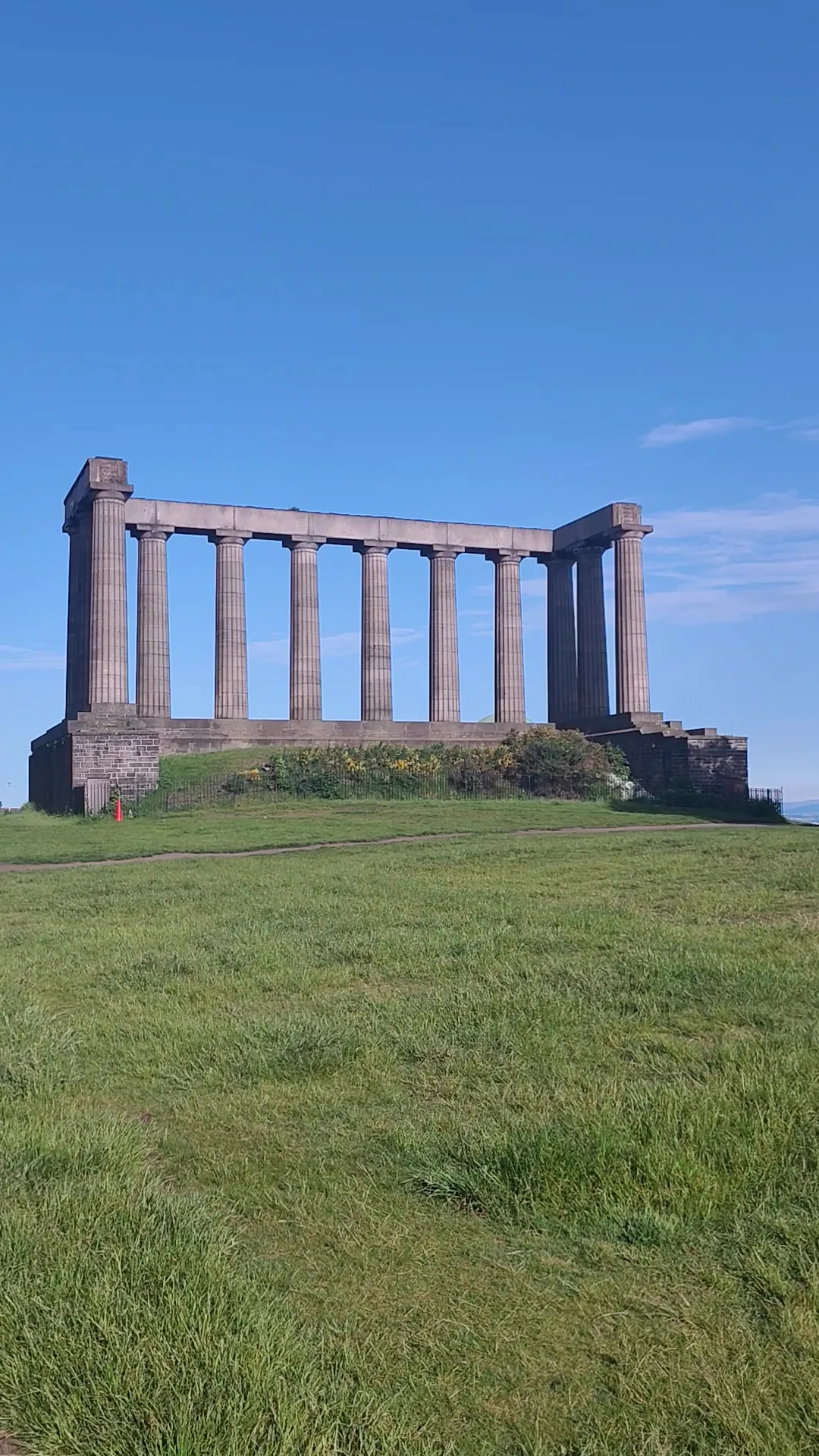 Main view at National Monument of Scotland Edinburgh — travel photo
