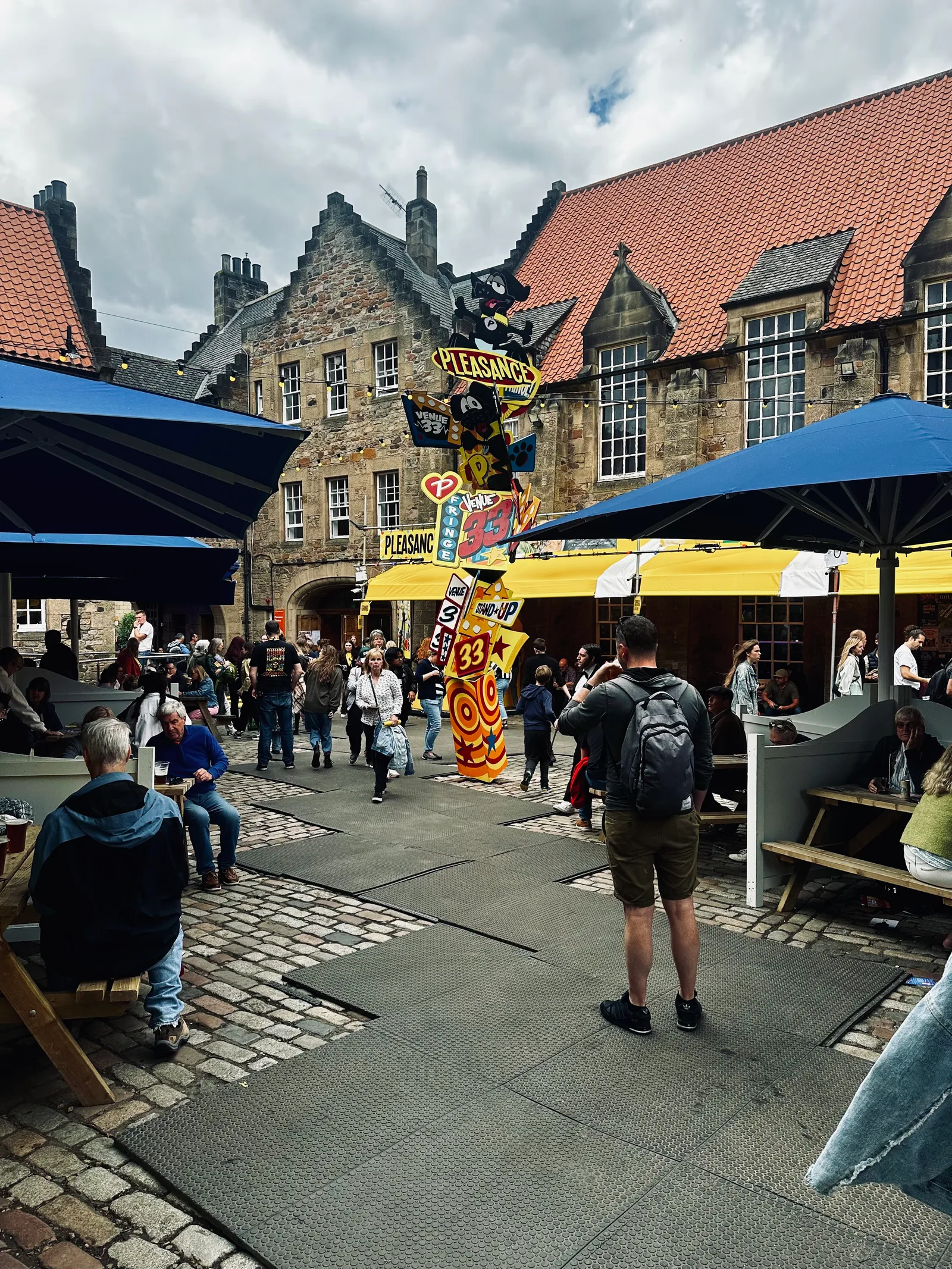 Atmosphere at Pleasance Courtyard Edinburgh — travel photo