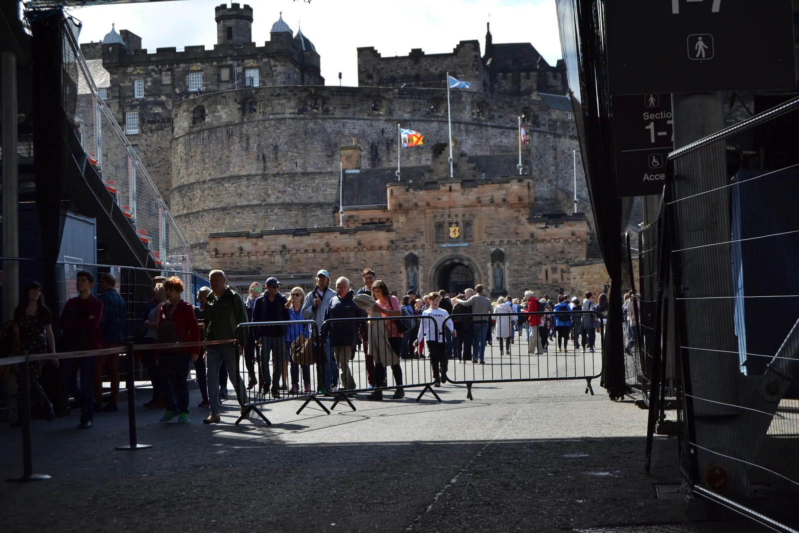 Details at Royal Palace Edinburgh — travel photo