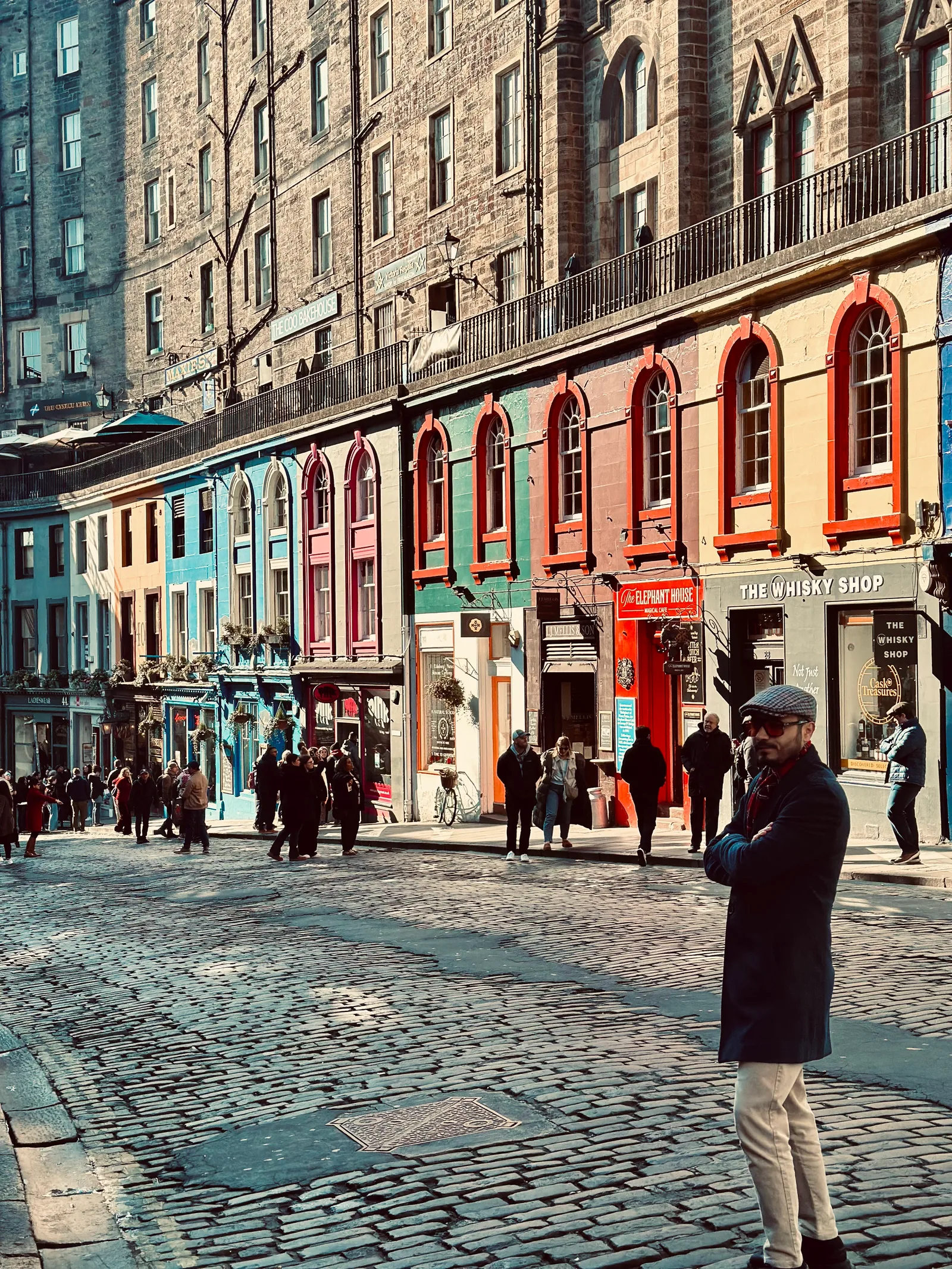 Atmosphere at Victoria Street Viewing Point Edinburgh — travel photo