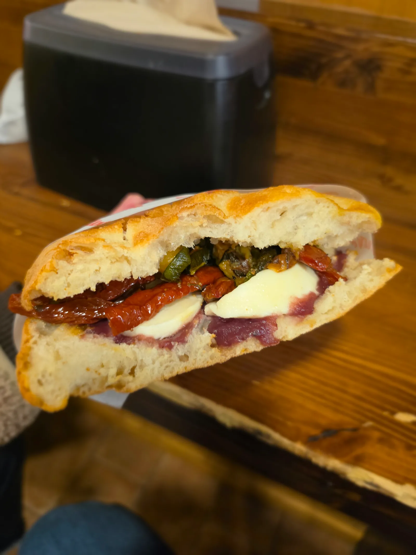 Atmosphere at All’Antico Vinaio Florence — travel photo