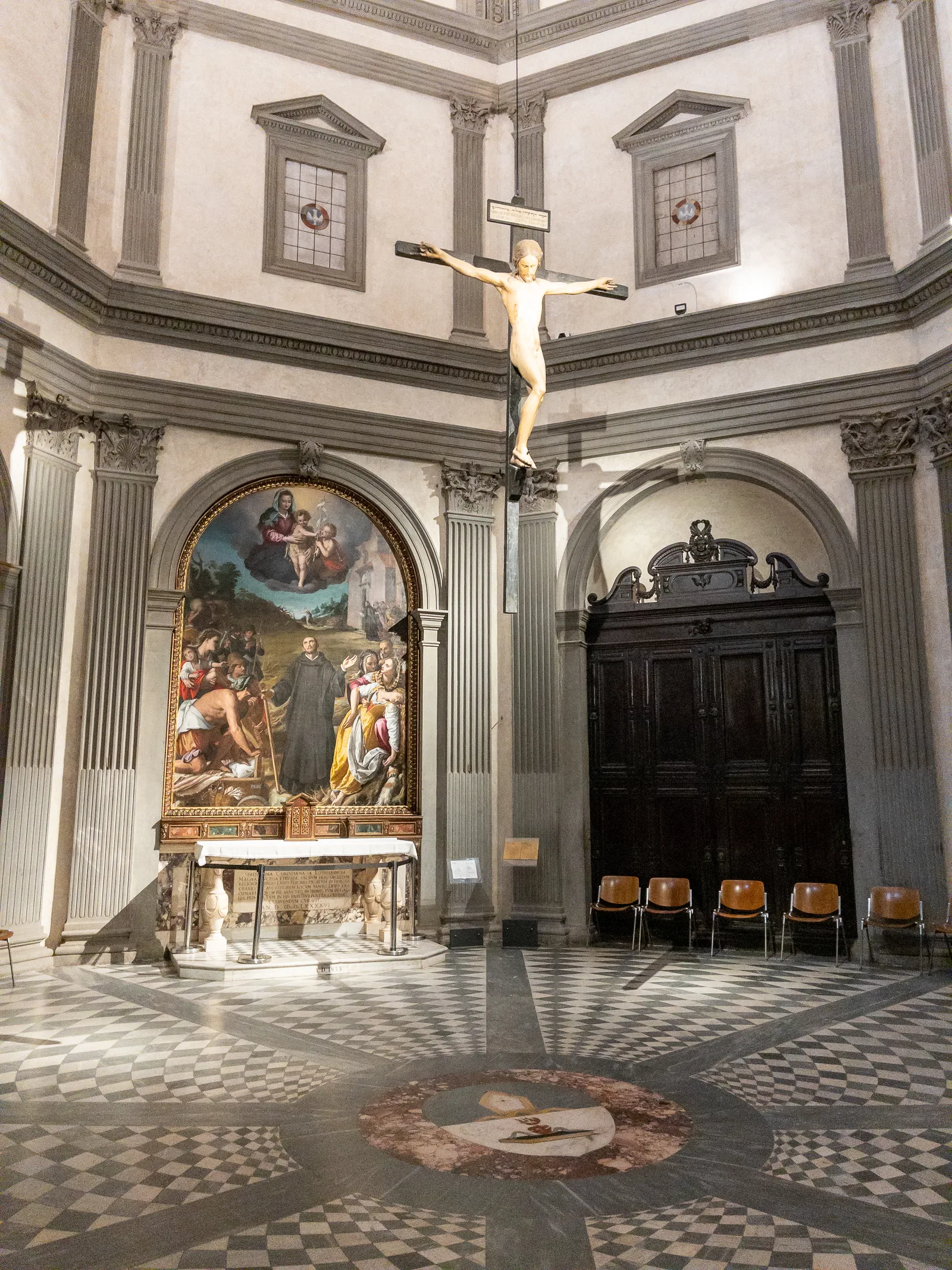 Interior at Basilica di Santo Spirito Florence — travel photo