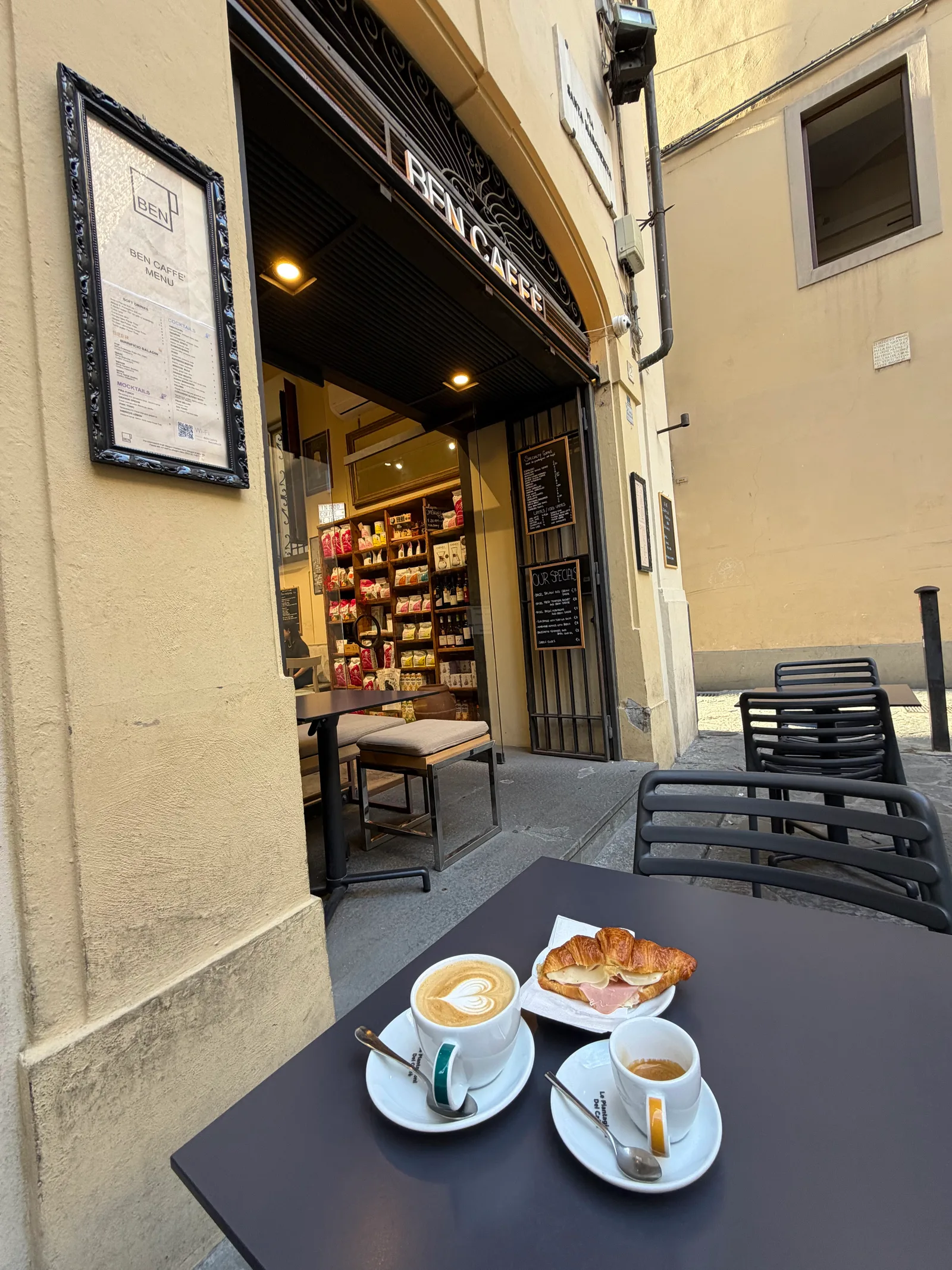 Interior at BEN Caffè Florence — travel photo