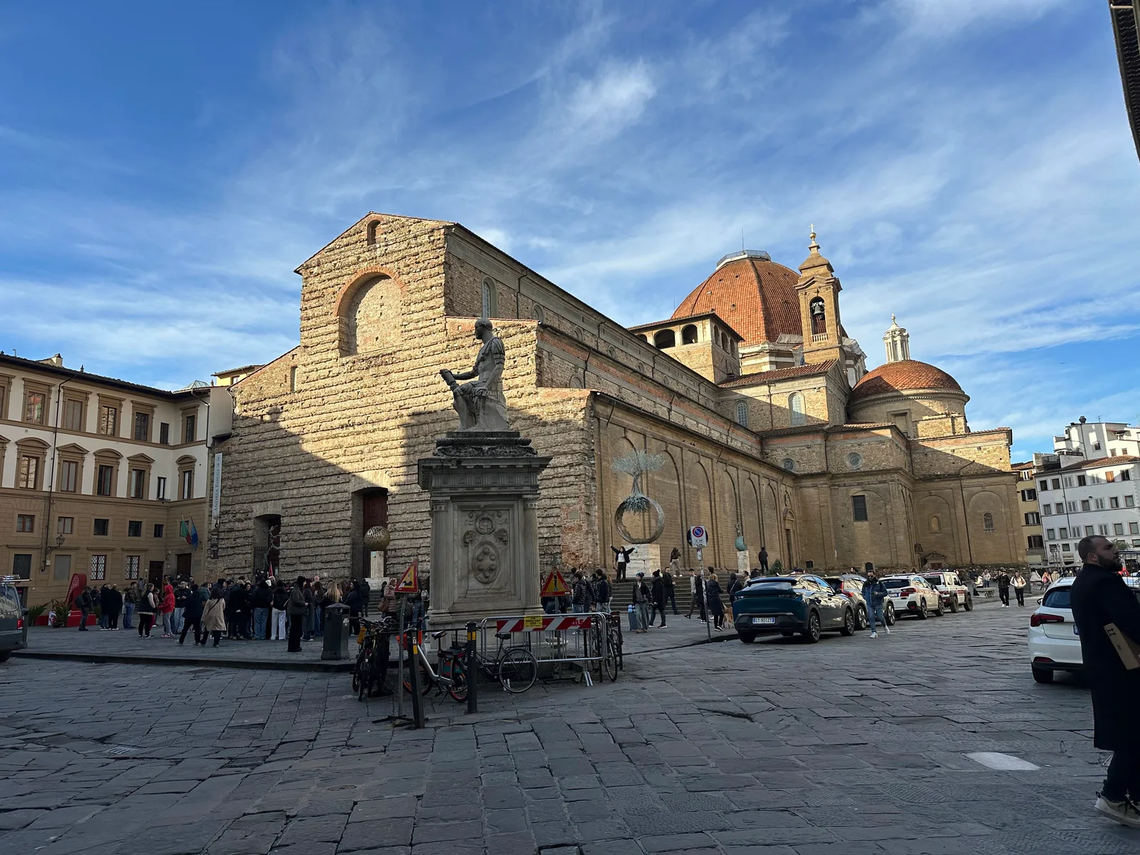 Details at Cappelle Medicee Florence — travel photo
