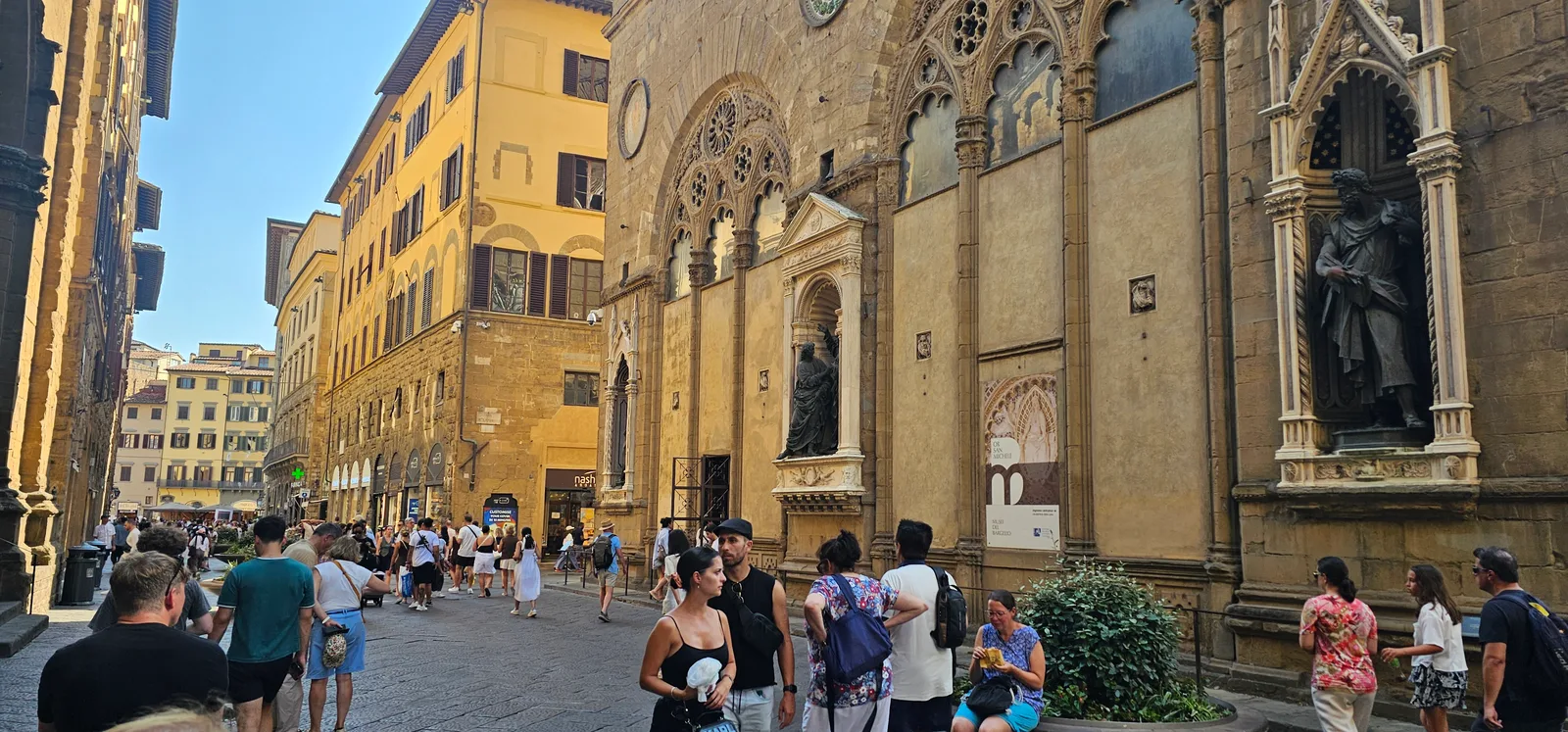Main view at Church & Museum of Orsanmichele Florence — travel photo