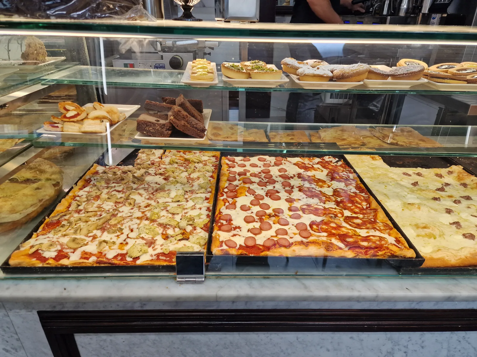 Details at Forno Ghibellina Florence — travel photo