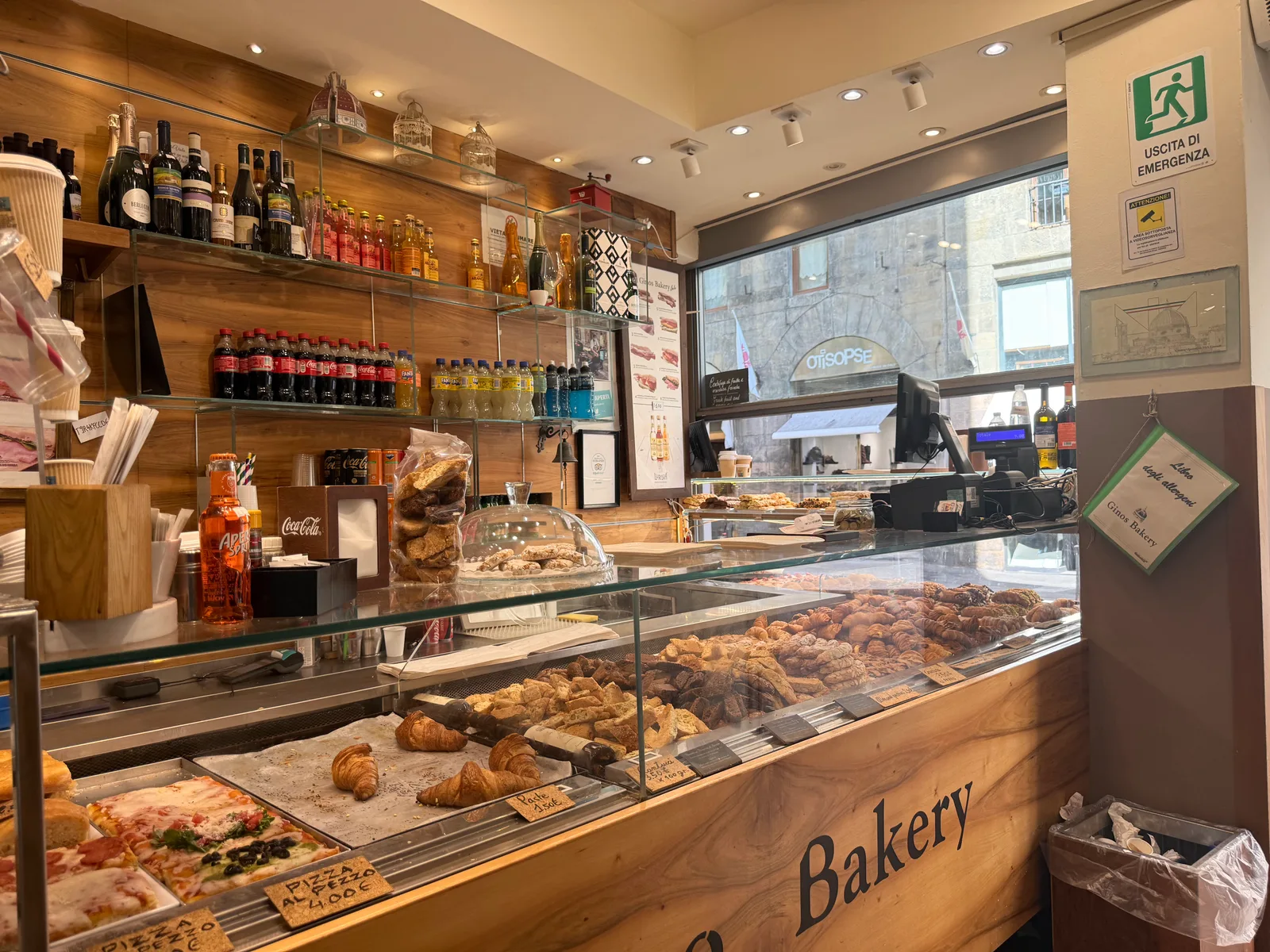 Main view at Ginos Bakery Florence — travel photo