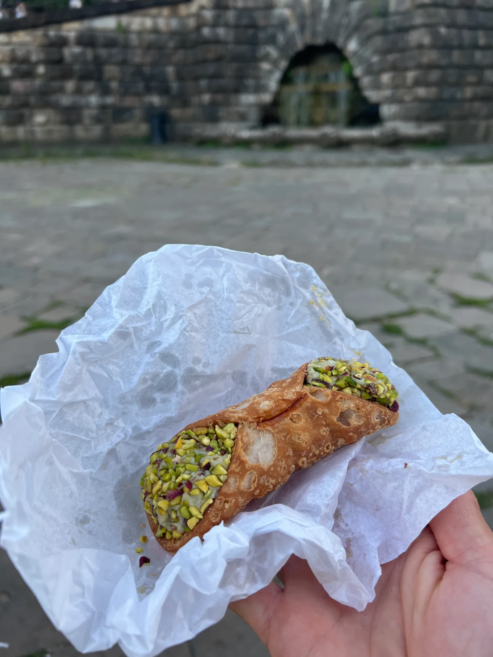 Atmosphere at Ginos Bakery Florence — travel photo