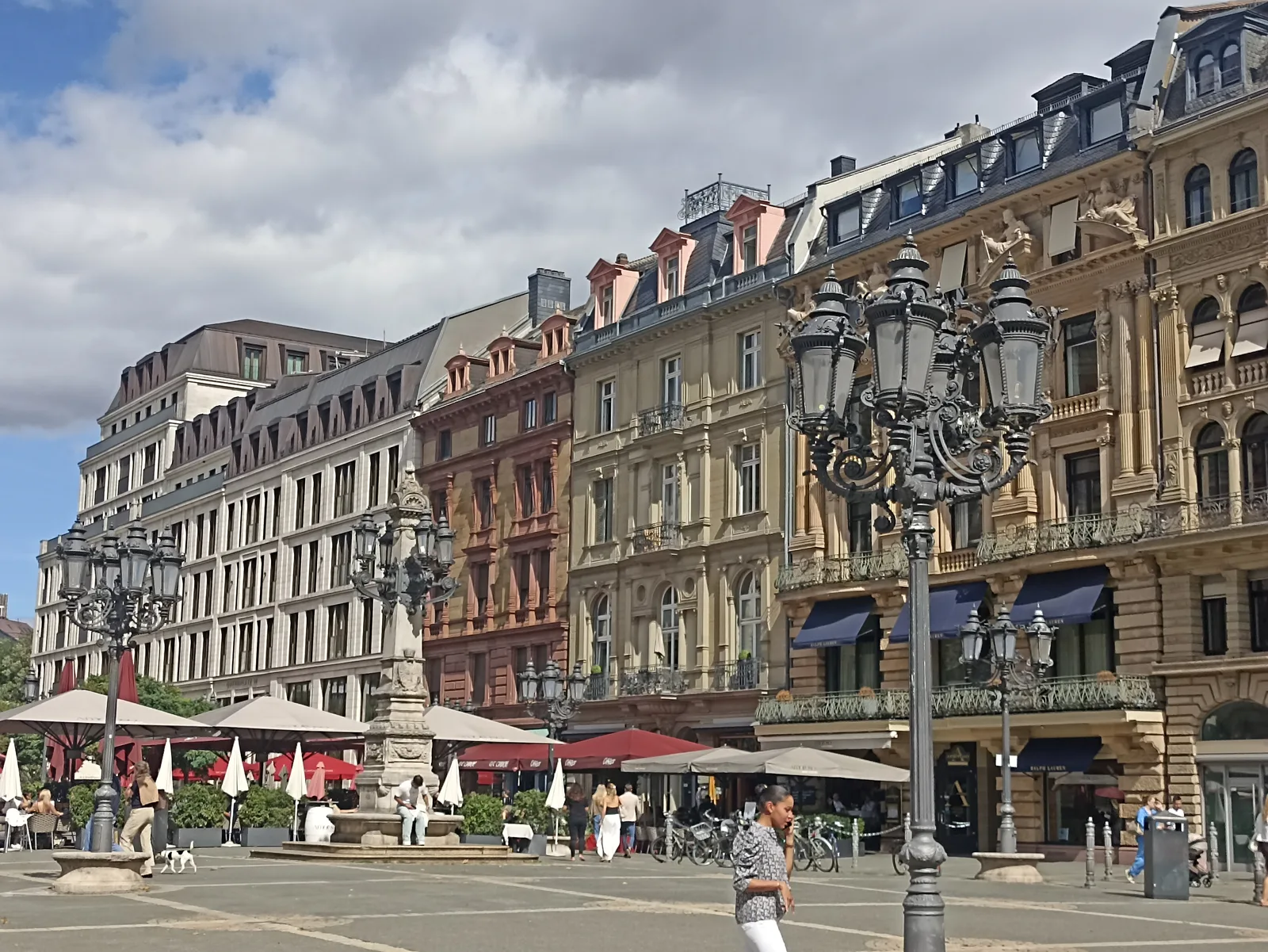 Main view at Alte Oper Frankfurt — travel photo