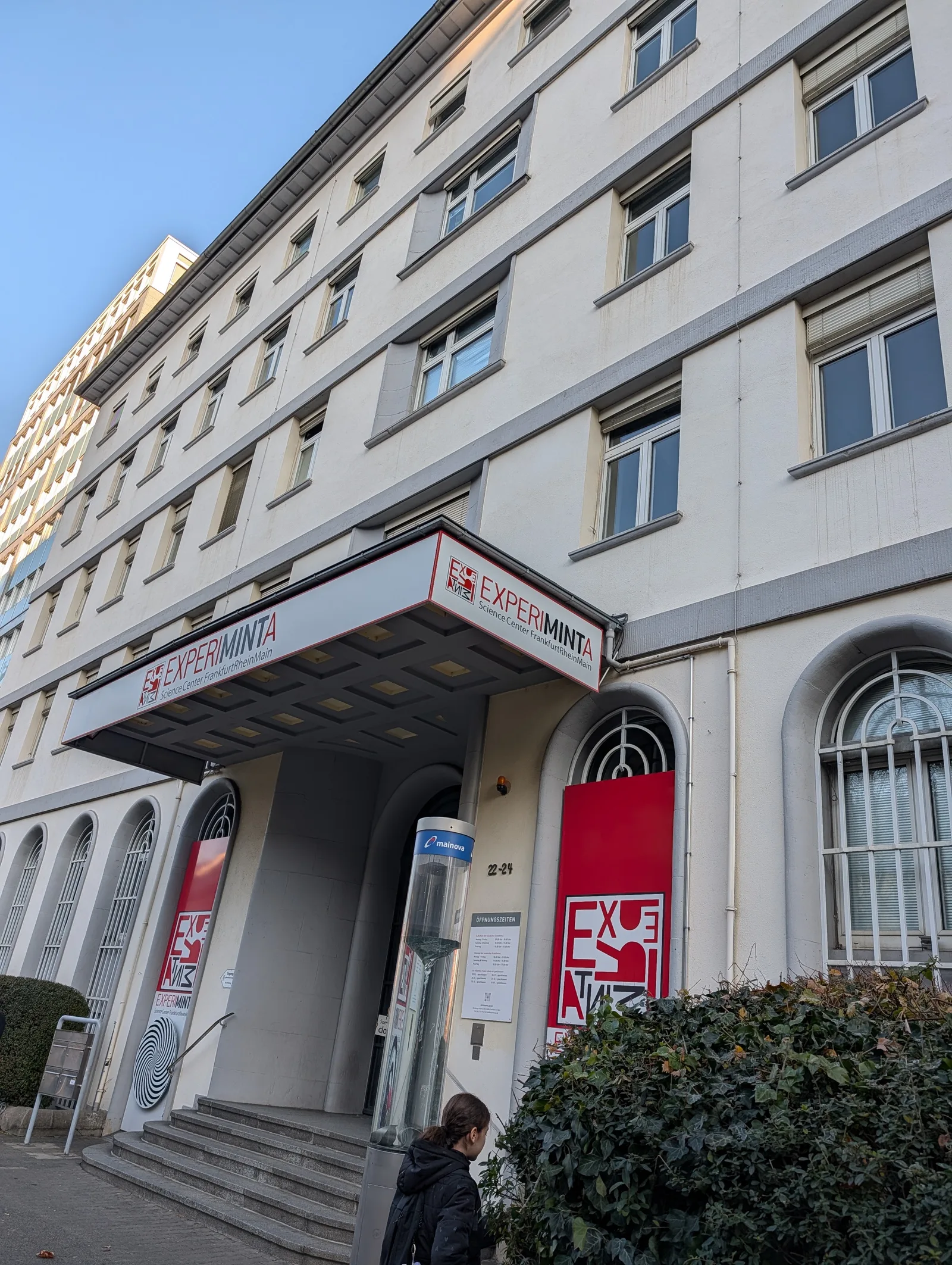 Atmosphere at EXPERIMINTA ScienceCenter Frankfurt — travel photo