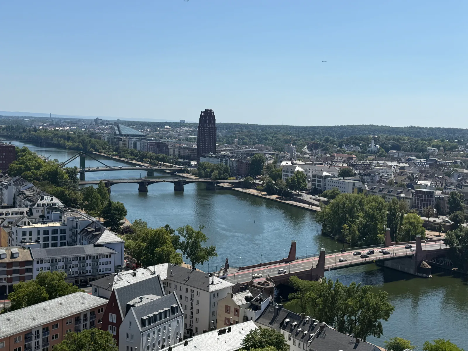 Atmosphere at Frankfurt Cathedral Frankfurt — travel photo