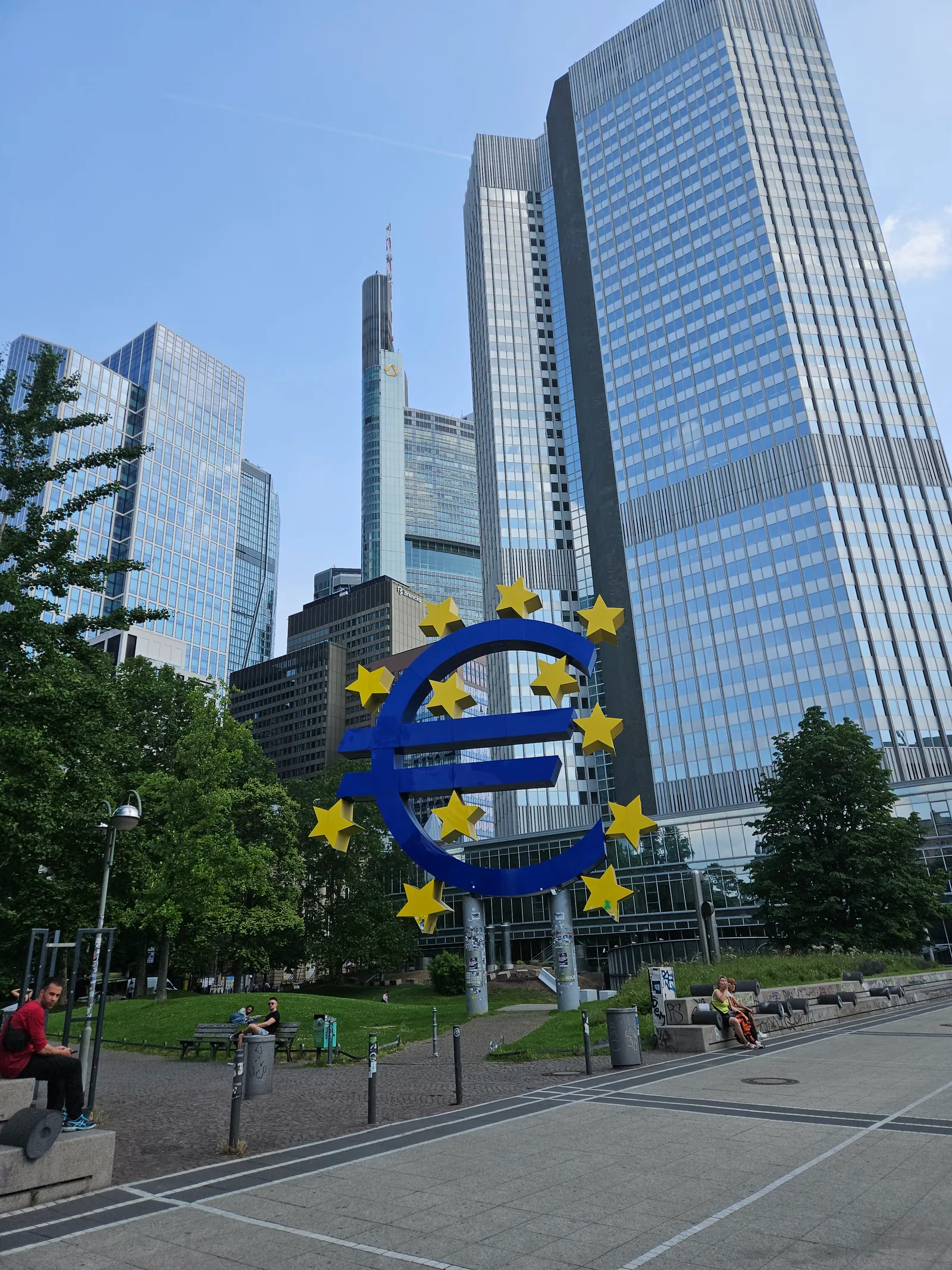 Details at Gallusanlage Frankfurt — travel photo