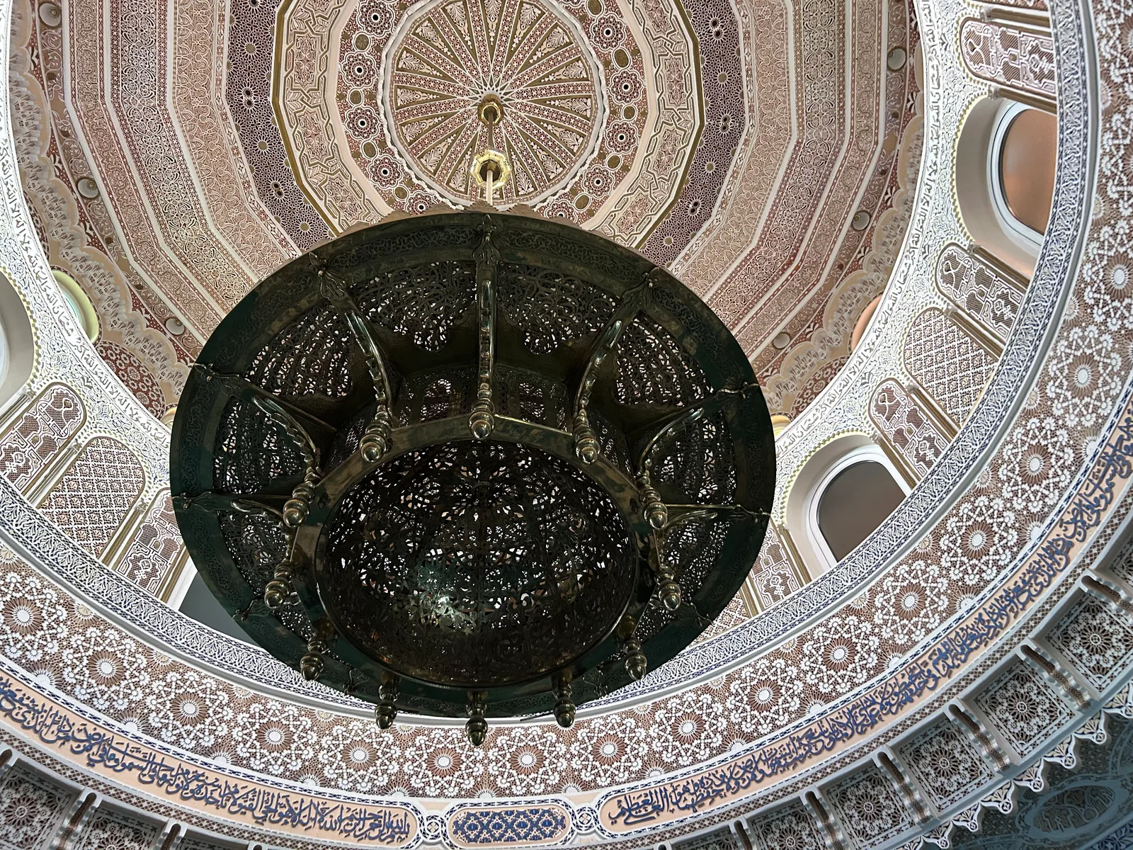 Atmosphere at Islamic Community Frankfurt E.V Abu Bakr mosque Frankfurt — travel photo