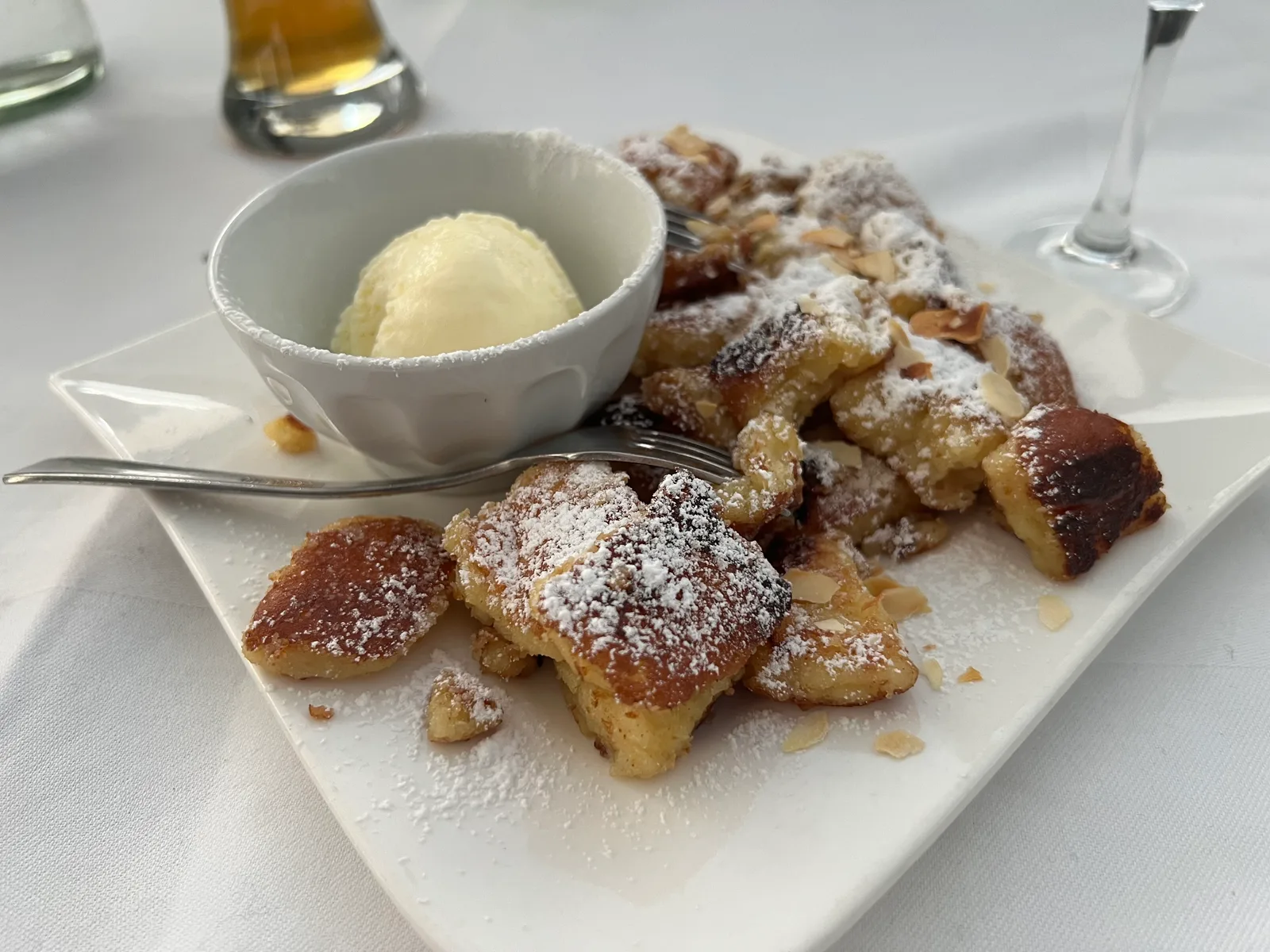 Atmosphere at Maindiner Frankfurt — travel photo