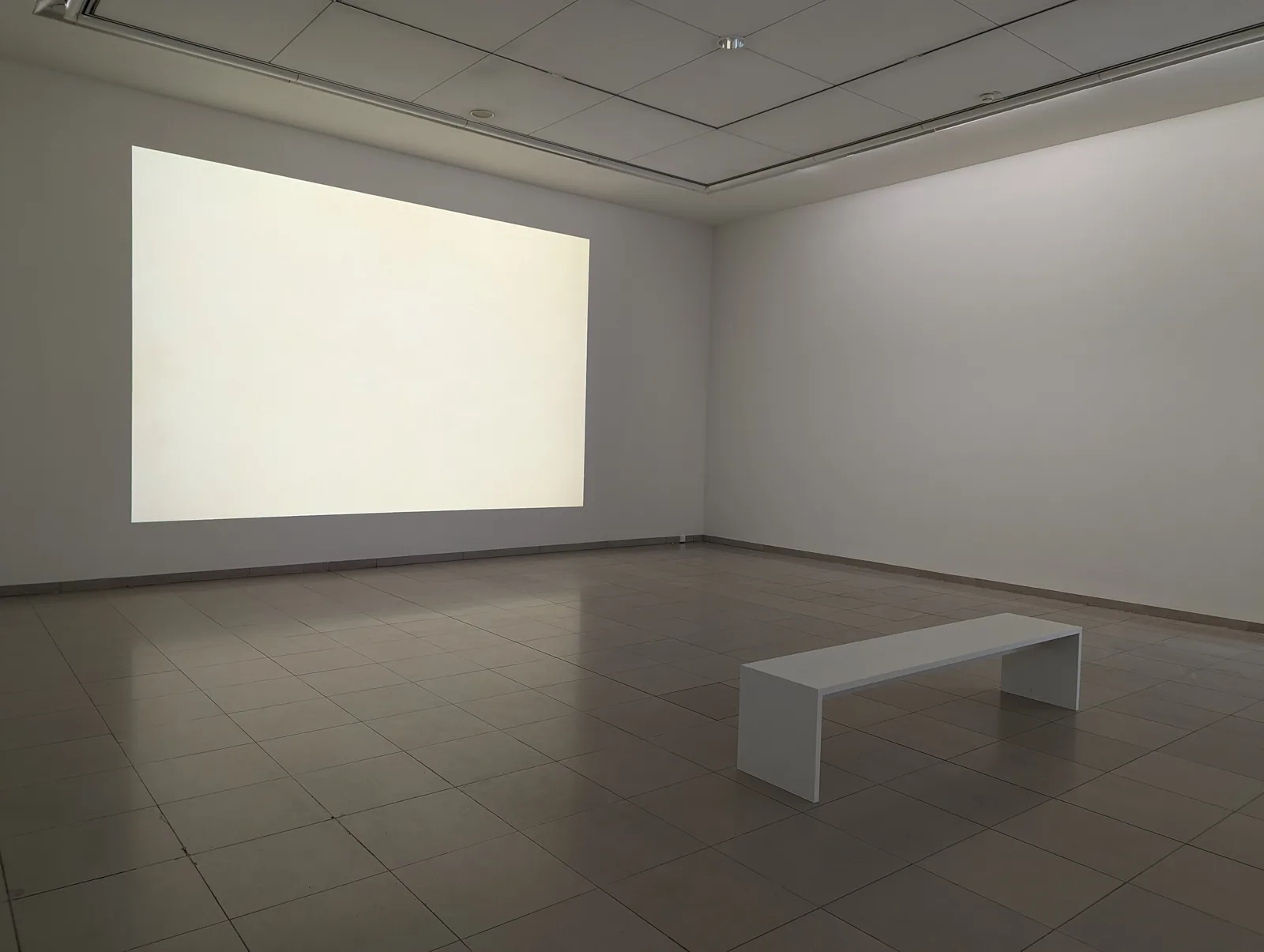 Atmosphere at MUSEUM MMK FÜR MODERNE KUNST Frankfurt — travel photo
