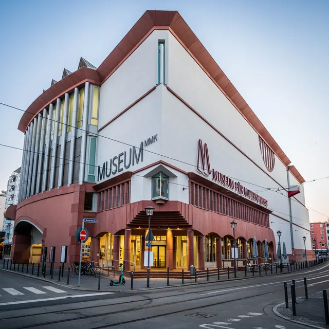 MUSEUM MMK FÜR MODERNE KUNST — Museum in Frankfurt