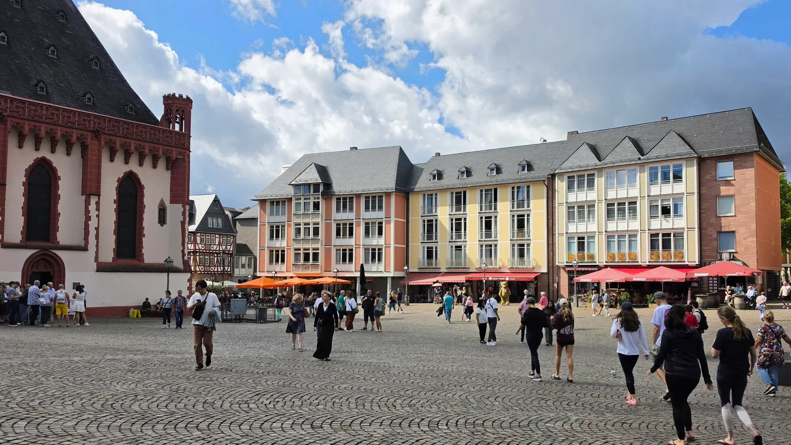 Main view at New Old Town Frankfurt — travel photo