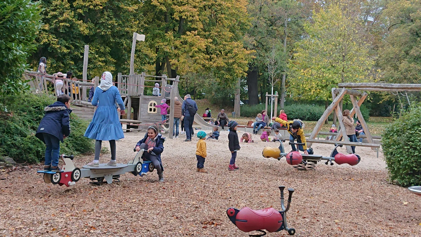 Details at Waldspielpark Louisa Frankfurt — travel photo