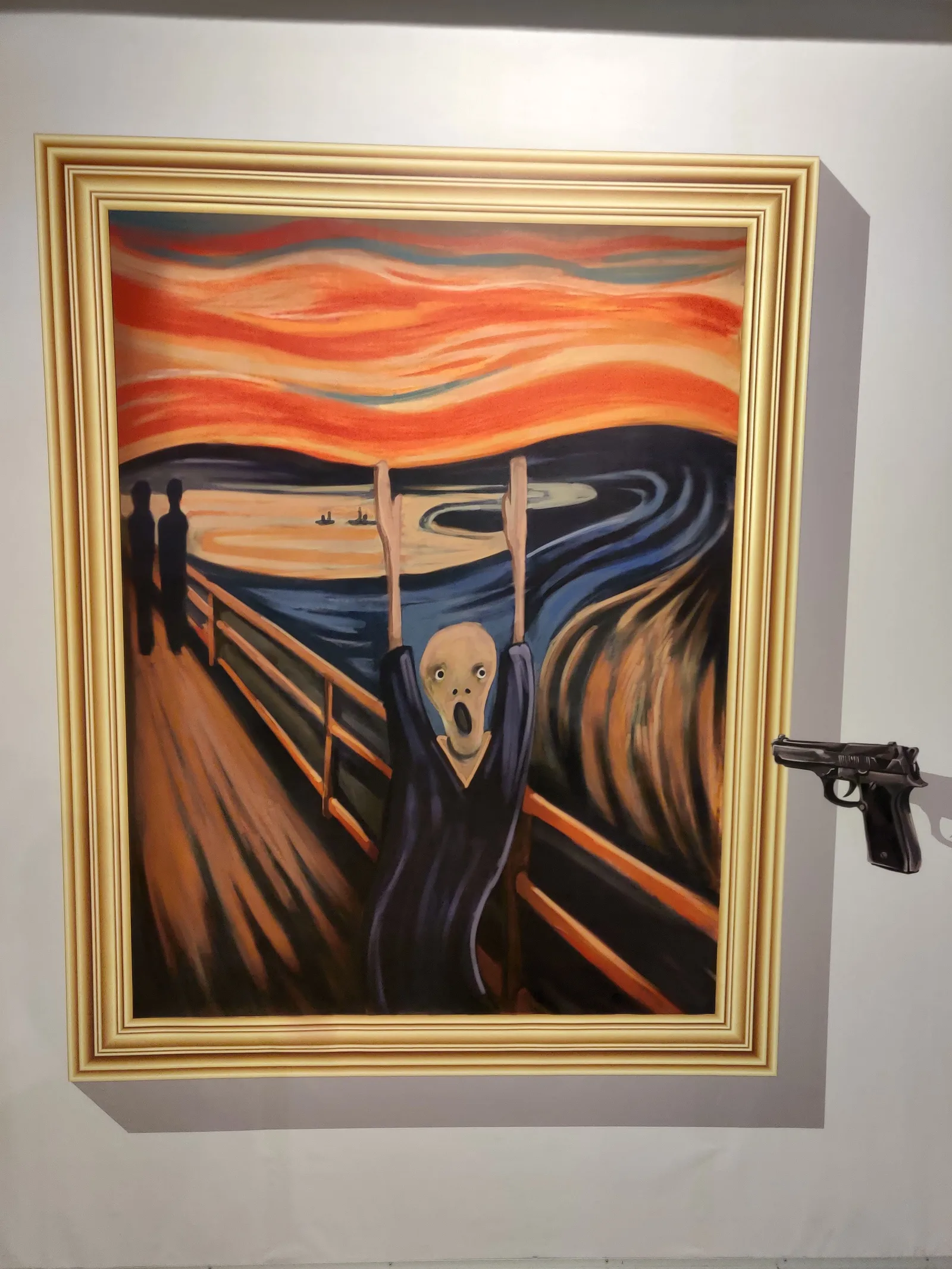 Atmosphere at 3D Fun art museum Funchal — travel photo