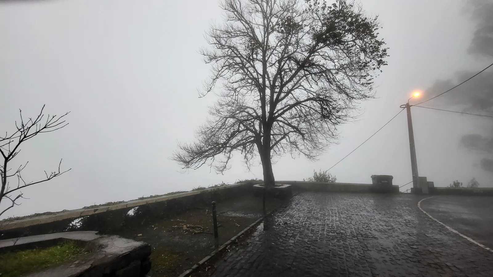 Atmosphere at Curral dos Romeiros viewpoint Funchal — travel photo