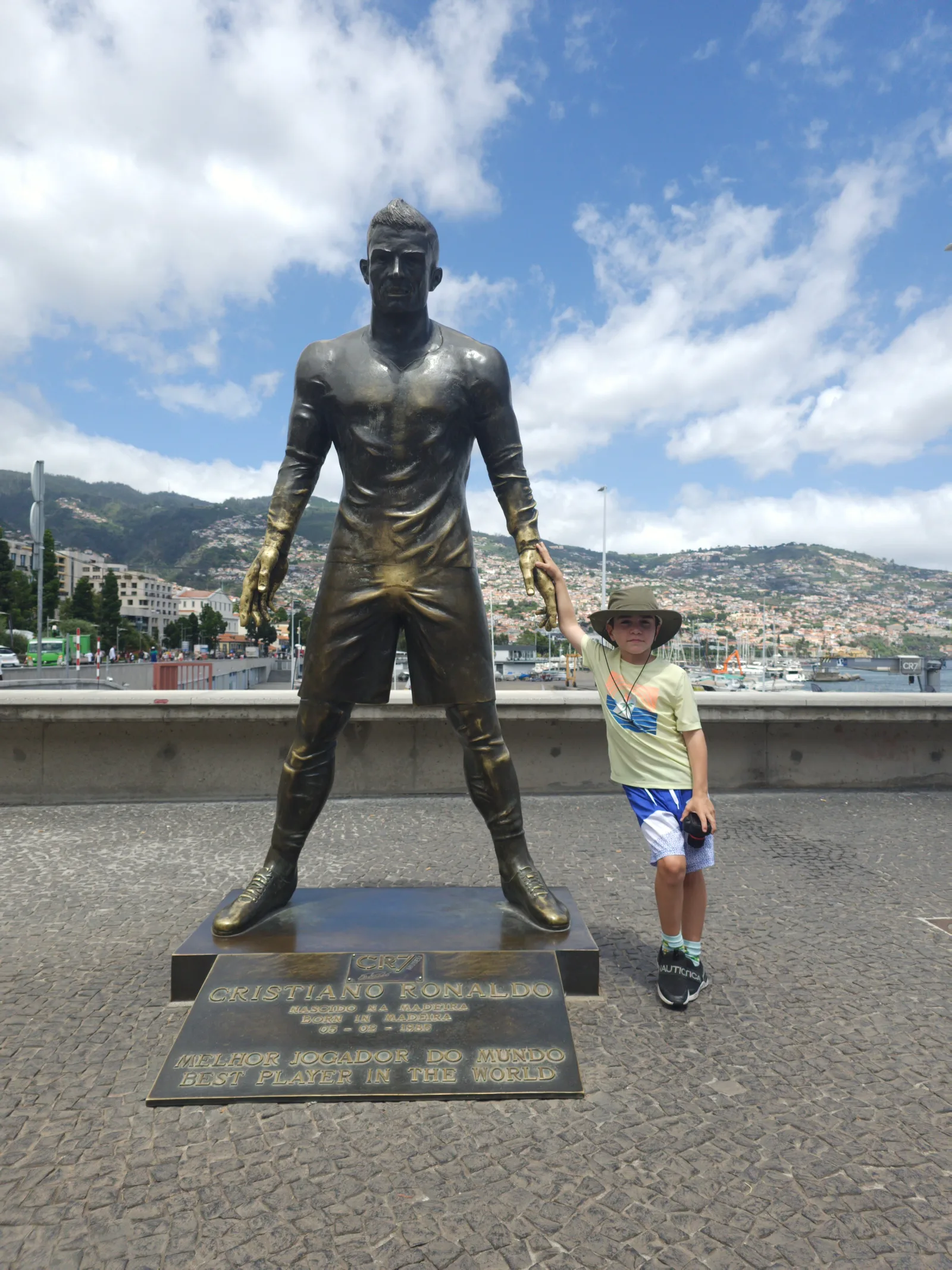 Atmosphere at Estátua de Cristiano Ronaldo Funchal — travel photo