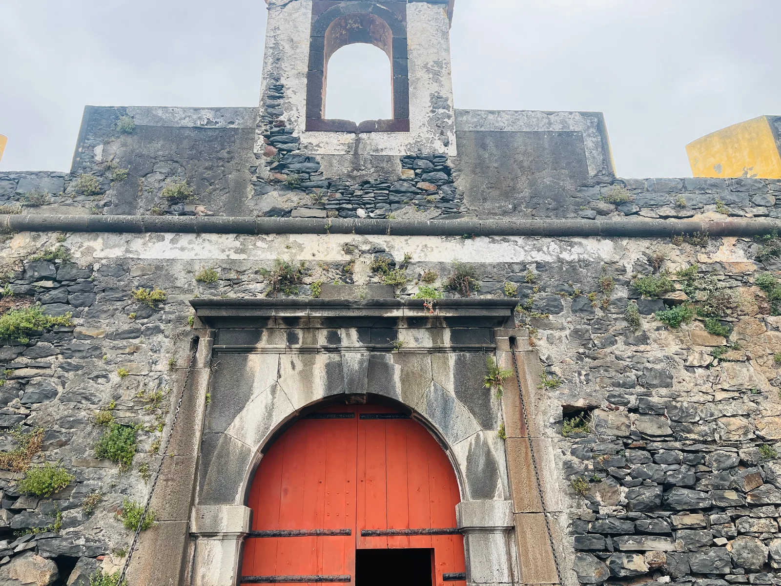 Atmosphere at Fortaleza de São João Baptista do Pico Funchal — travel photo