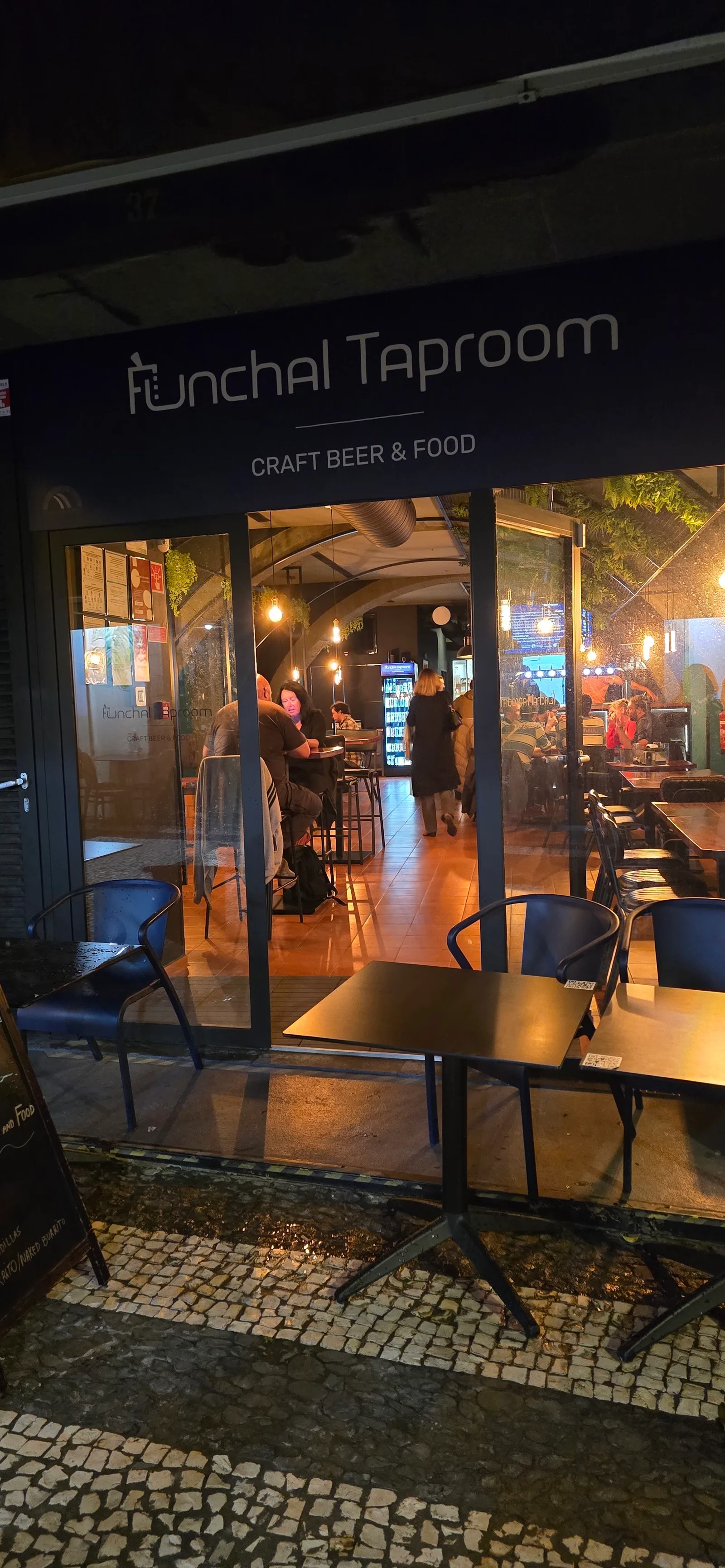 Main view at Funchal Taproom Craft Beer & Food Funchal — travel photo