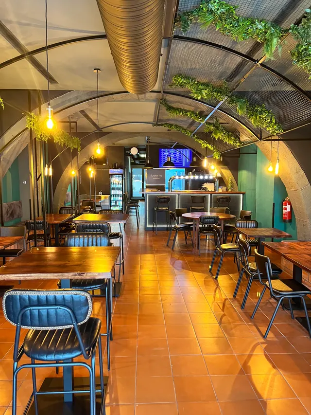Funchal Taproom Craft Beer & Food