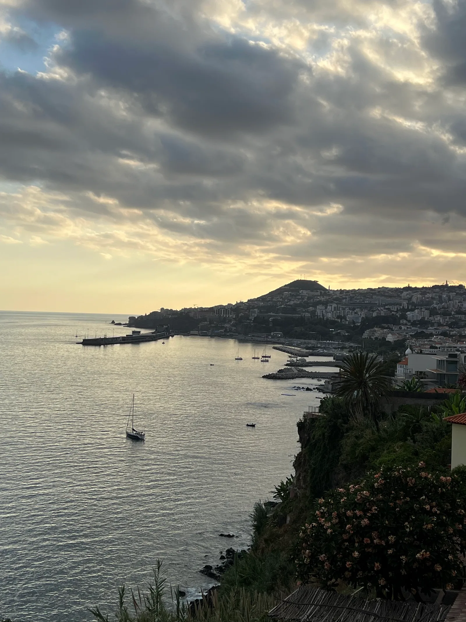 Main view at Lazareto viewpoint Funchal — travel photo