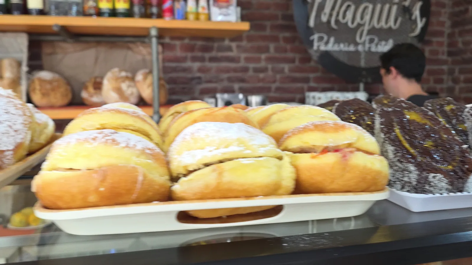 Details at Magui’s Padaria e Pastelaria Funchal — travel photo