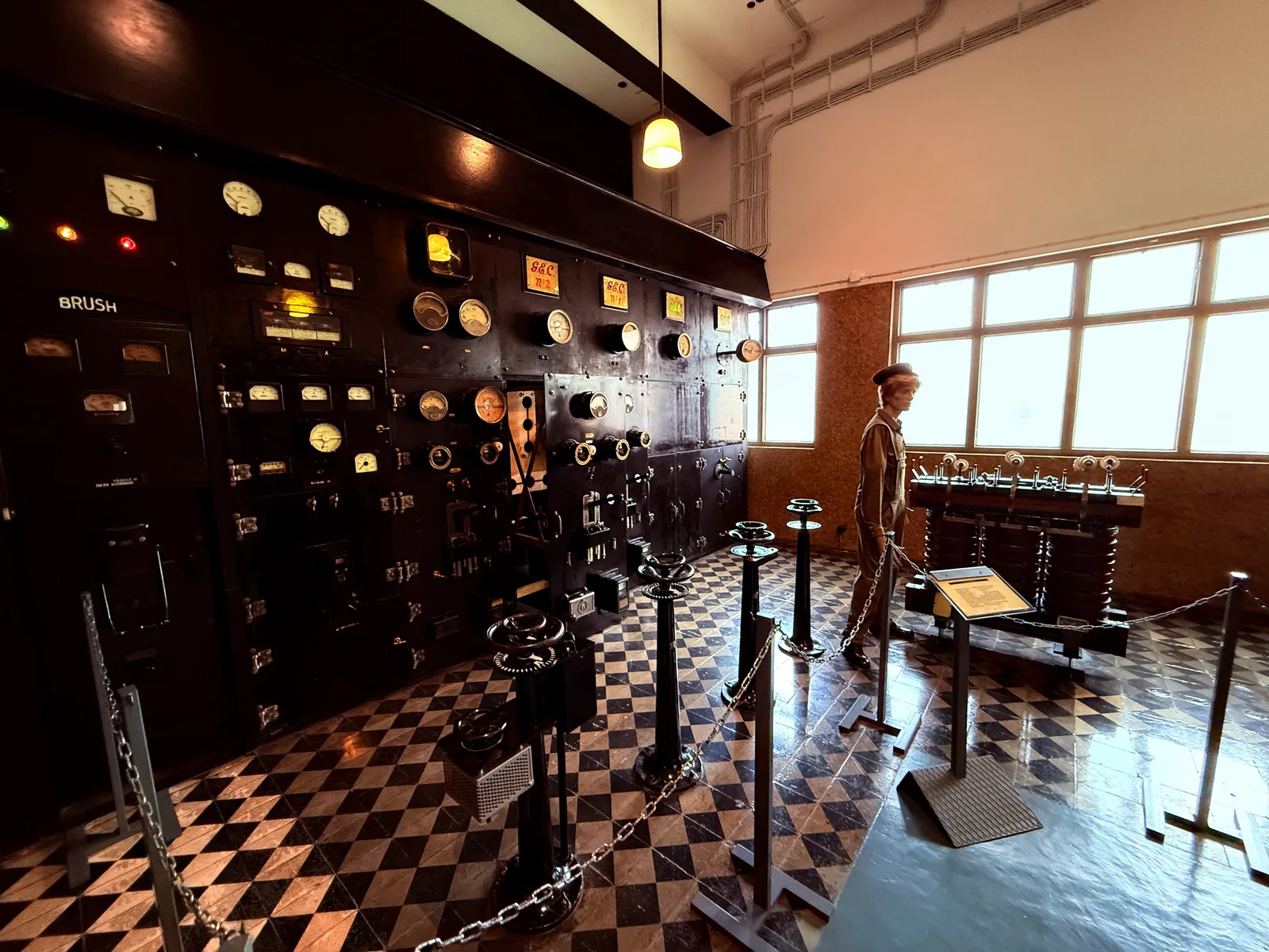Details at Museu de Electricidade Casa da Luz Funchal — travel photo