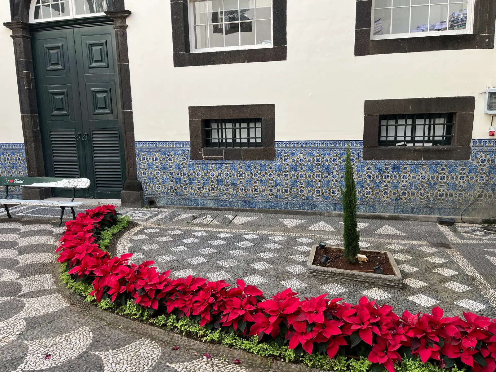 Details at Paços do Concelho do Funchal Funchal — travel photo