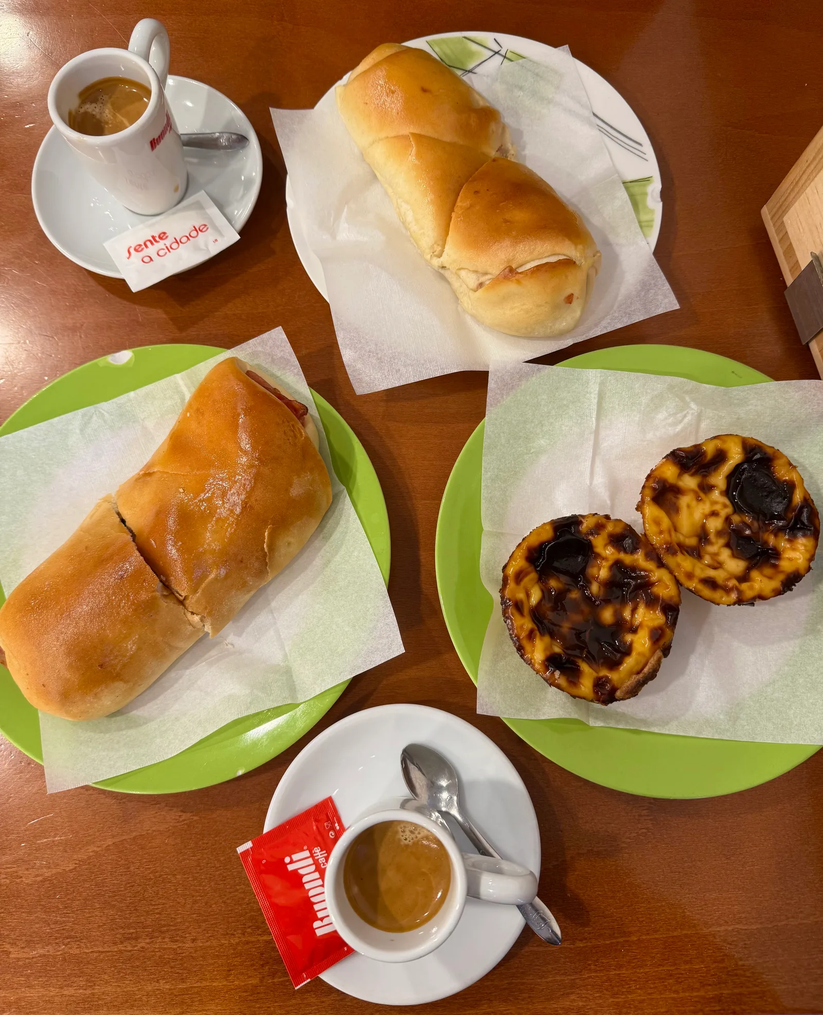 Details at Padaria Pastelaria Pau de Canela Funchal — travel photo