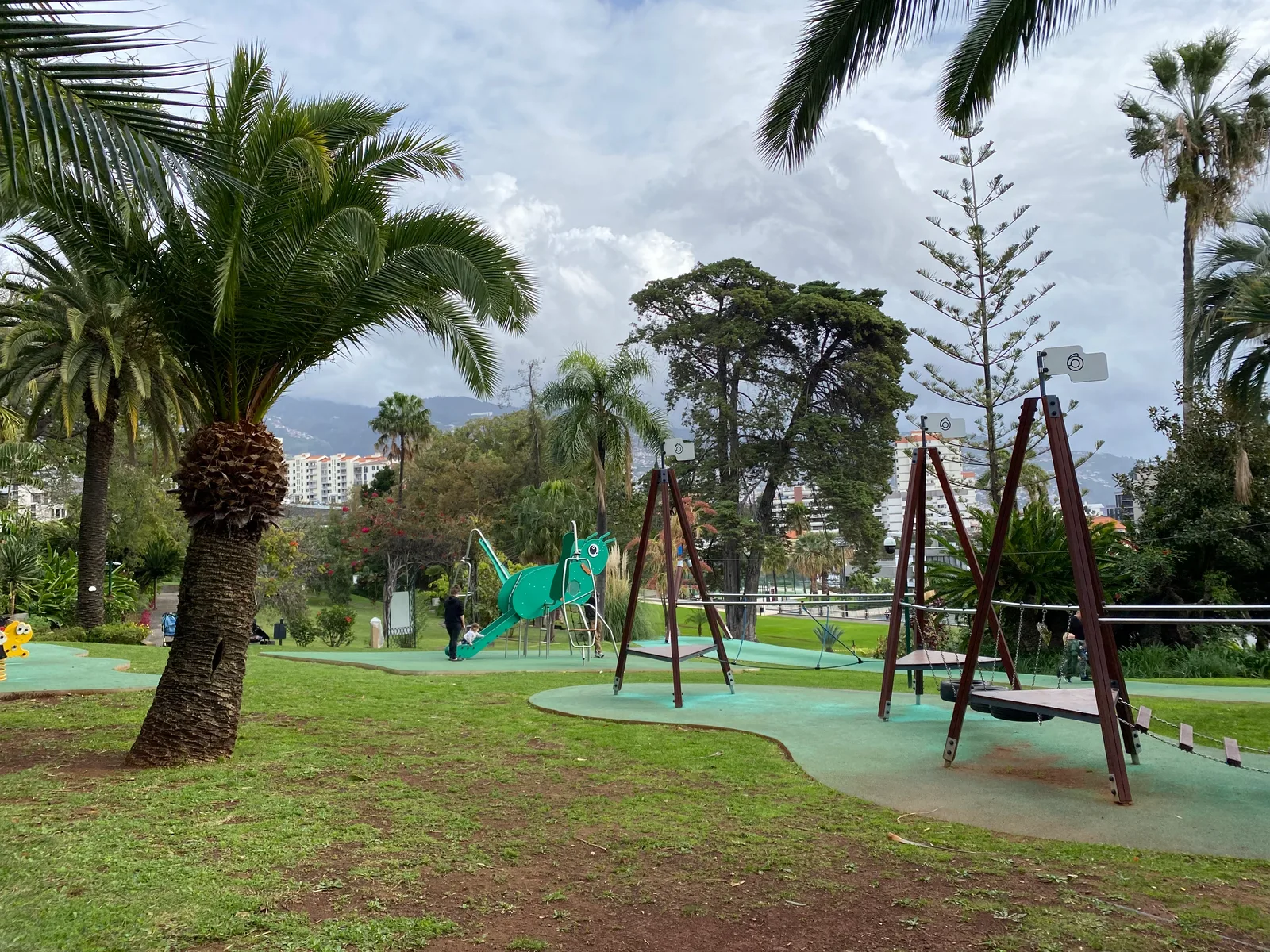 Details at Parque Infantil da Quinta Magnólia Funchal — travel photo