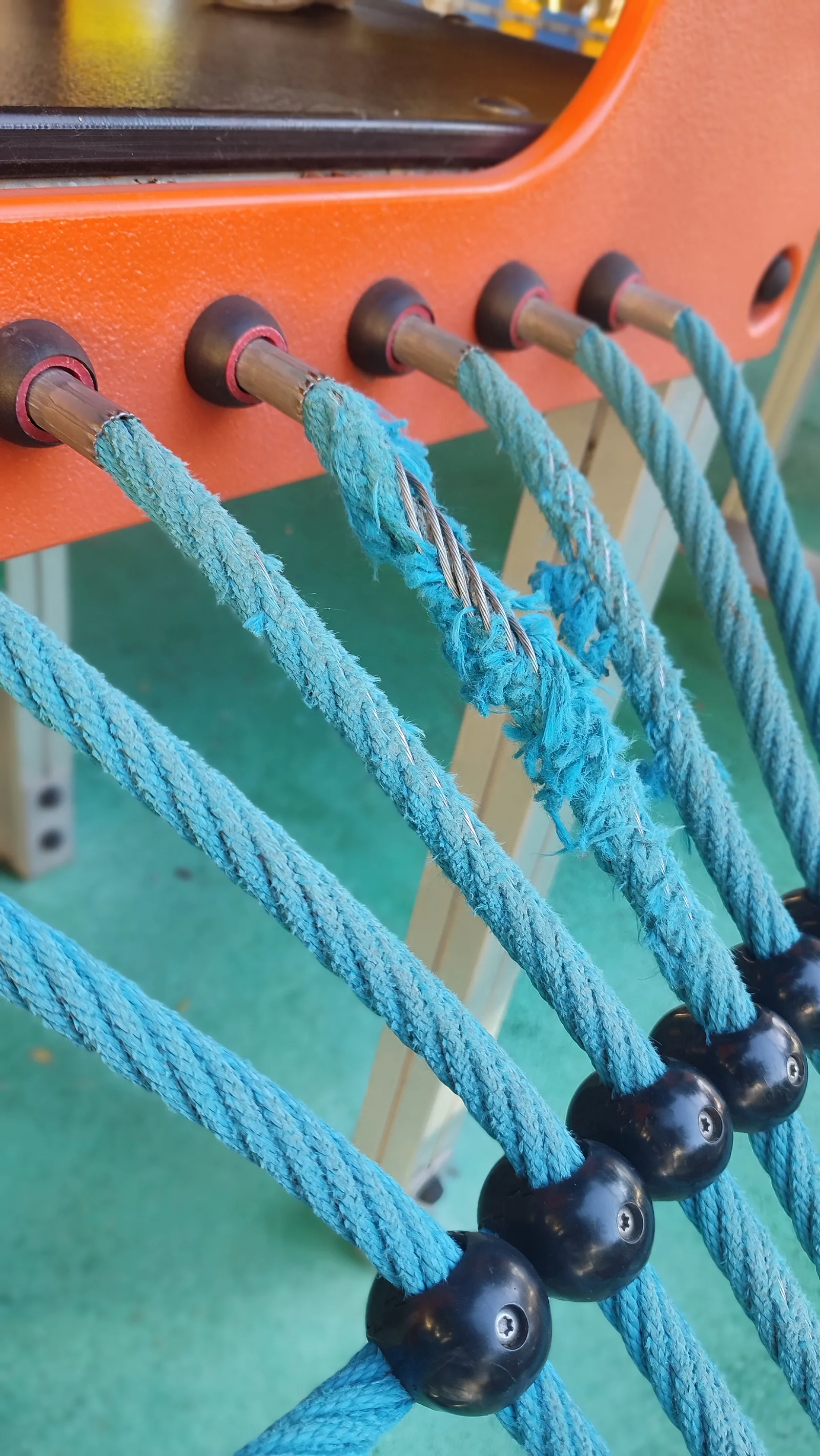 Details at Parque Infantil do Jardim da Ajuda Funchal — travel photo
