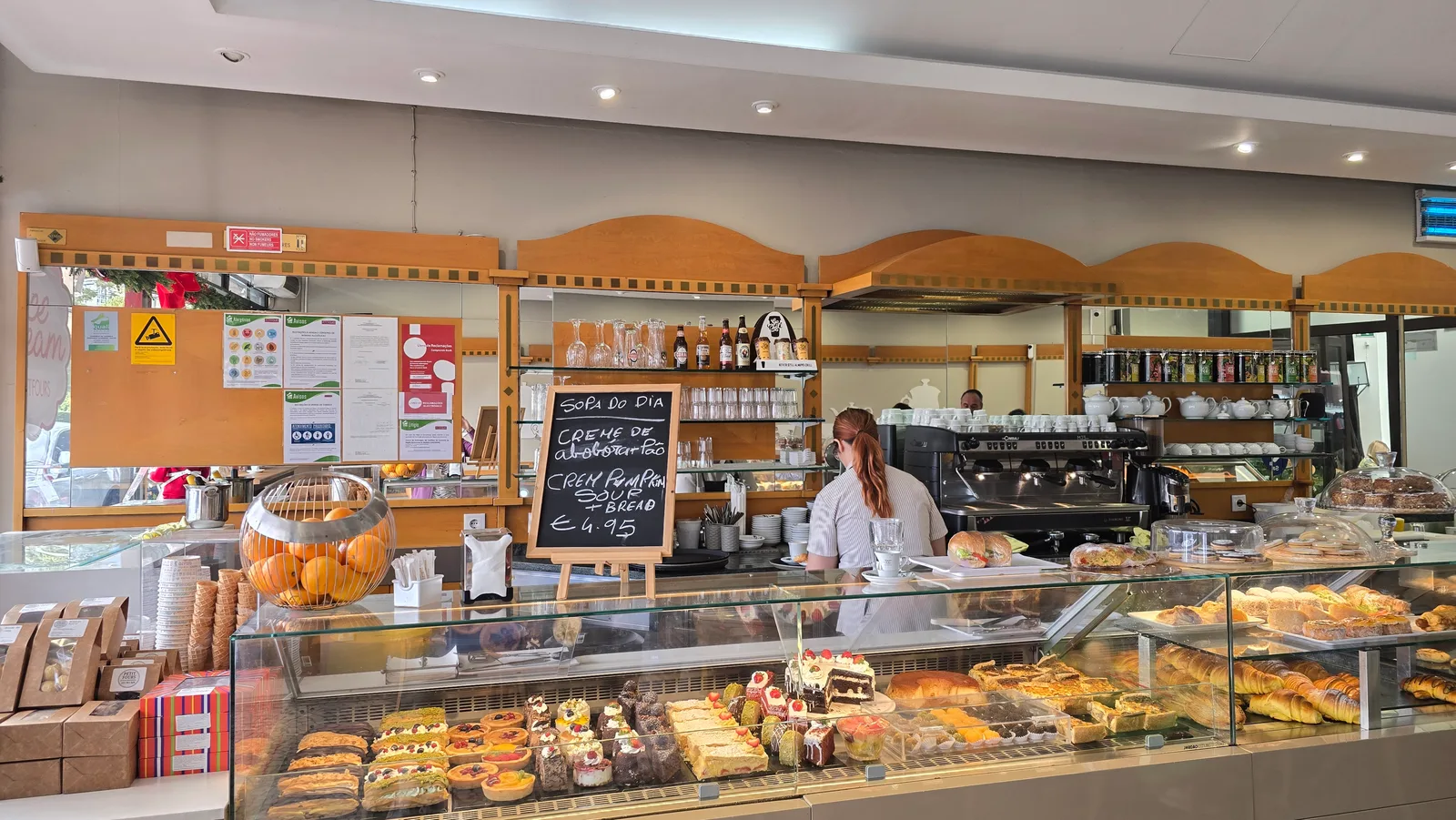 Details at Petit Fours Patisserie Funchal — travel photo