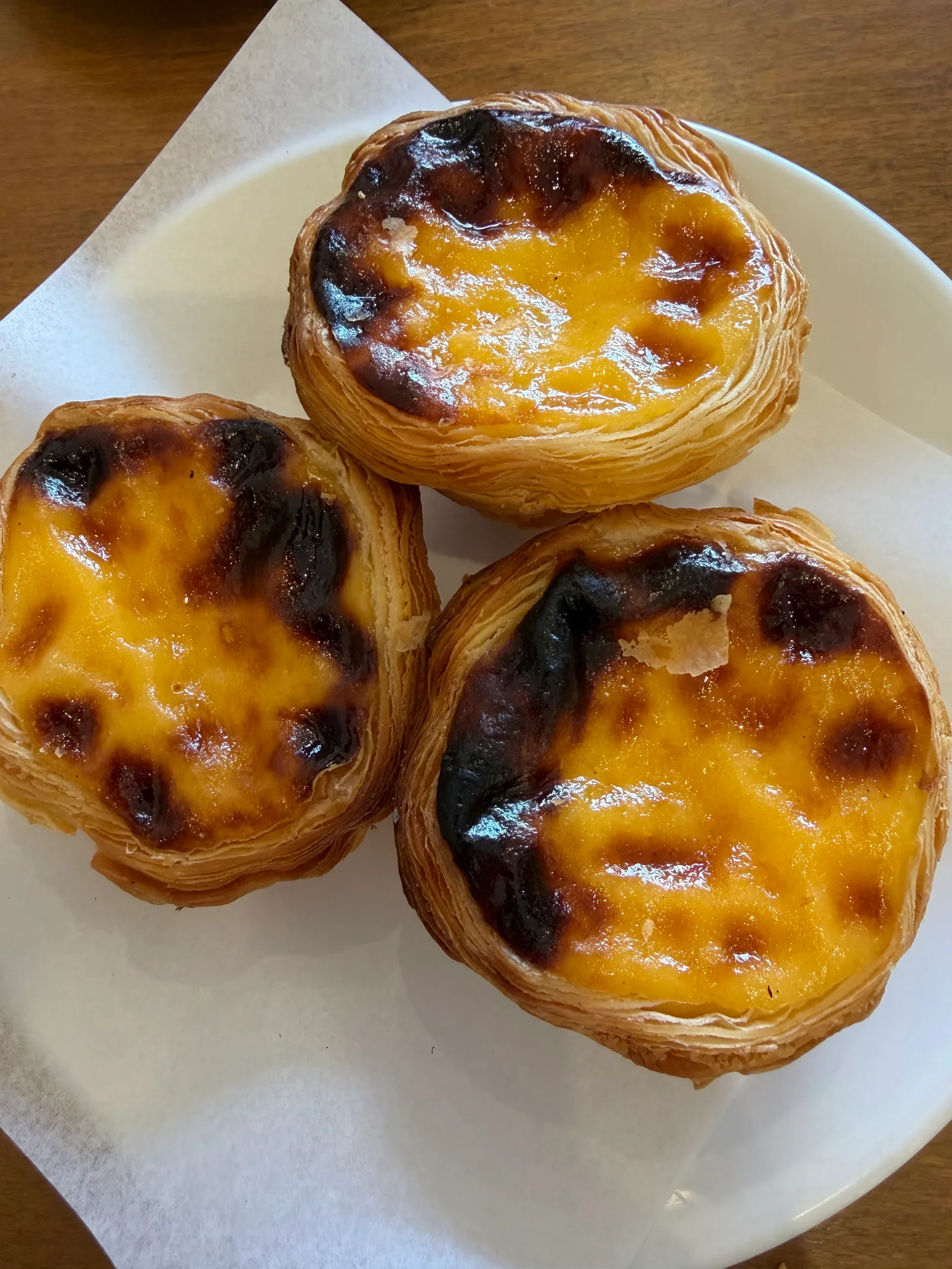 Atmosphere at Petit Fours Patisserie Funchal — travel photo