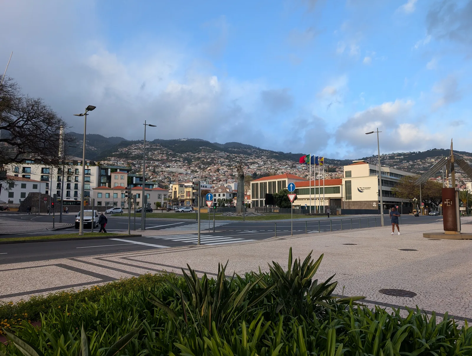 Main view at Praça do Povo Funchal — travel photo