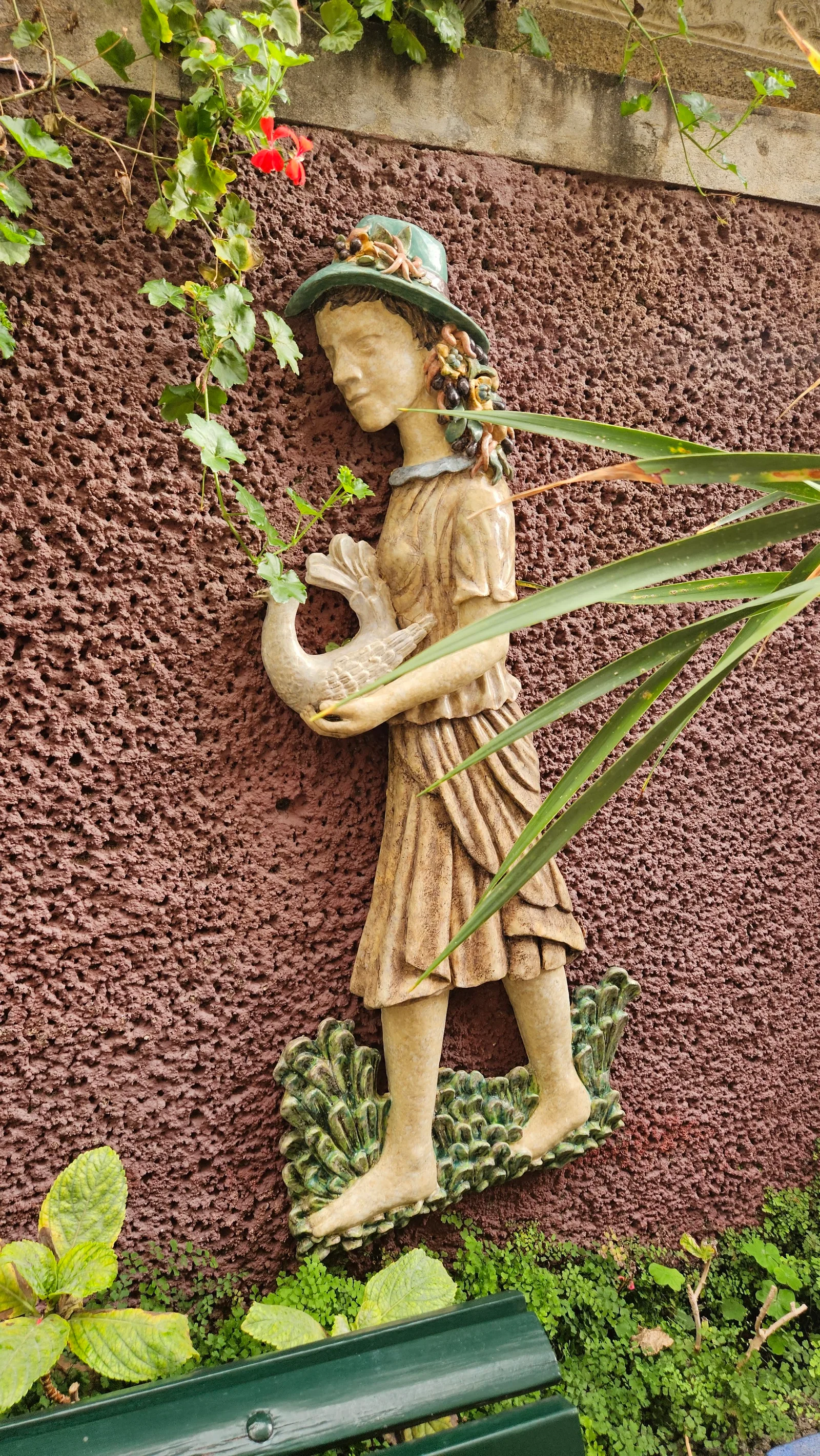 Details at Universo de Memórias João Carlos Abreu Funchal — travel photo