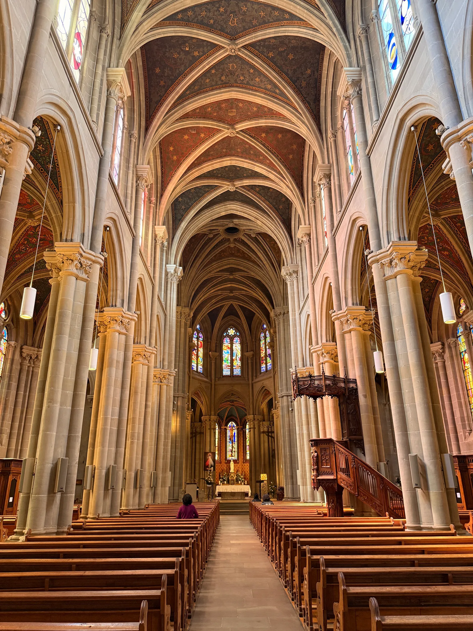 Interior at Basilica Notre-Dame of Geneva Geneva — travel photo