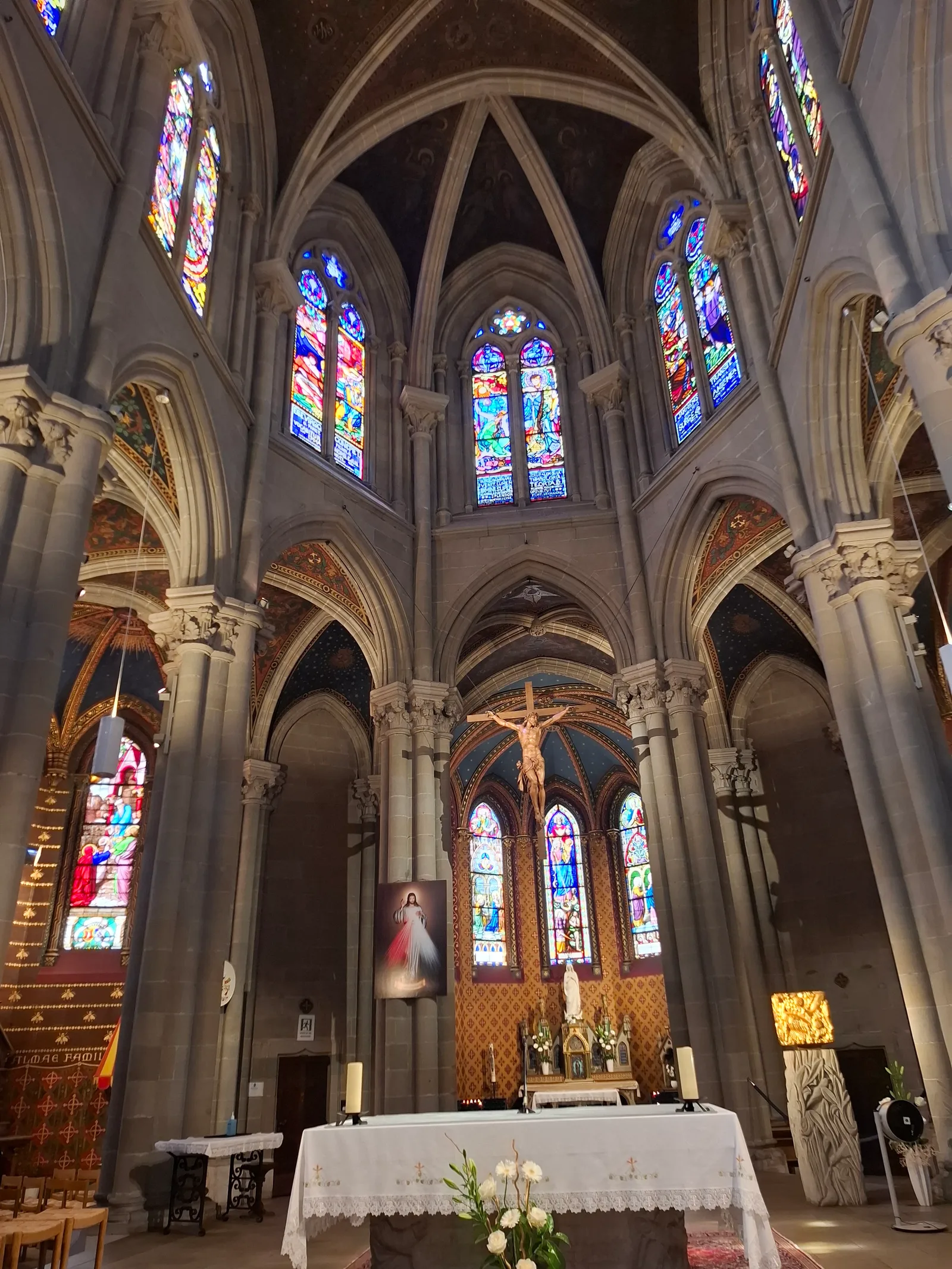 Details at Basilica Notre-Dame of Geneva Geneva — travel photo
