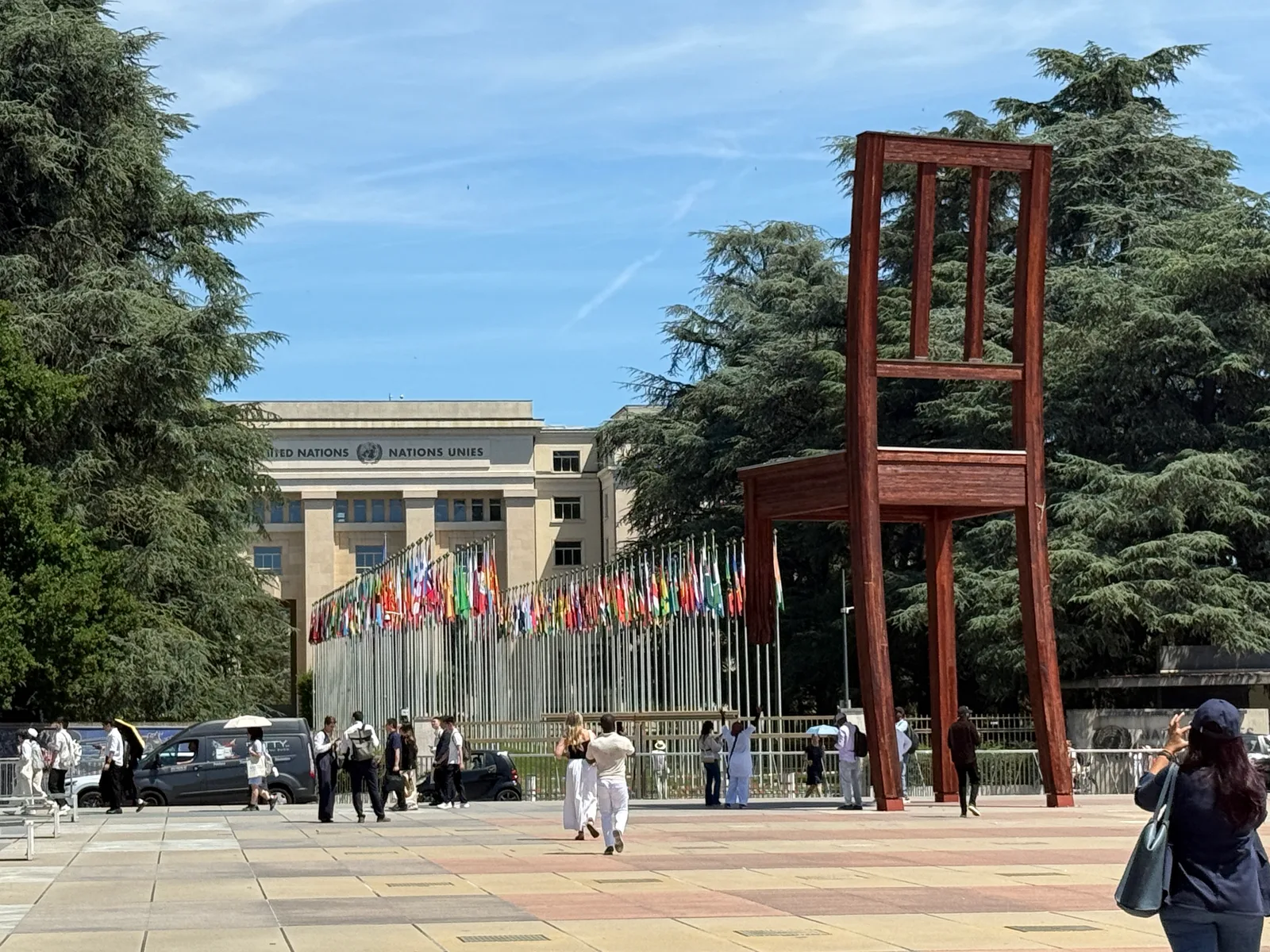 Details at Broken Chair Geneva — travel photo