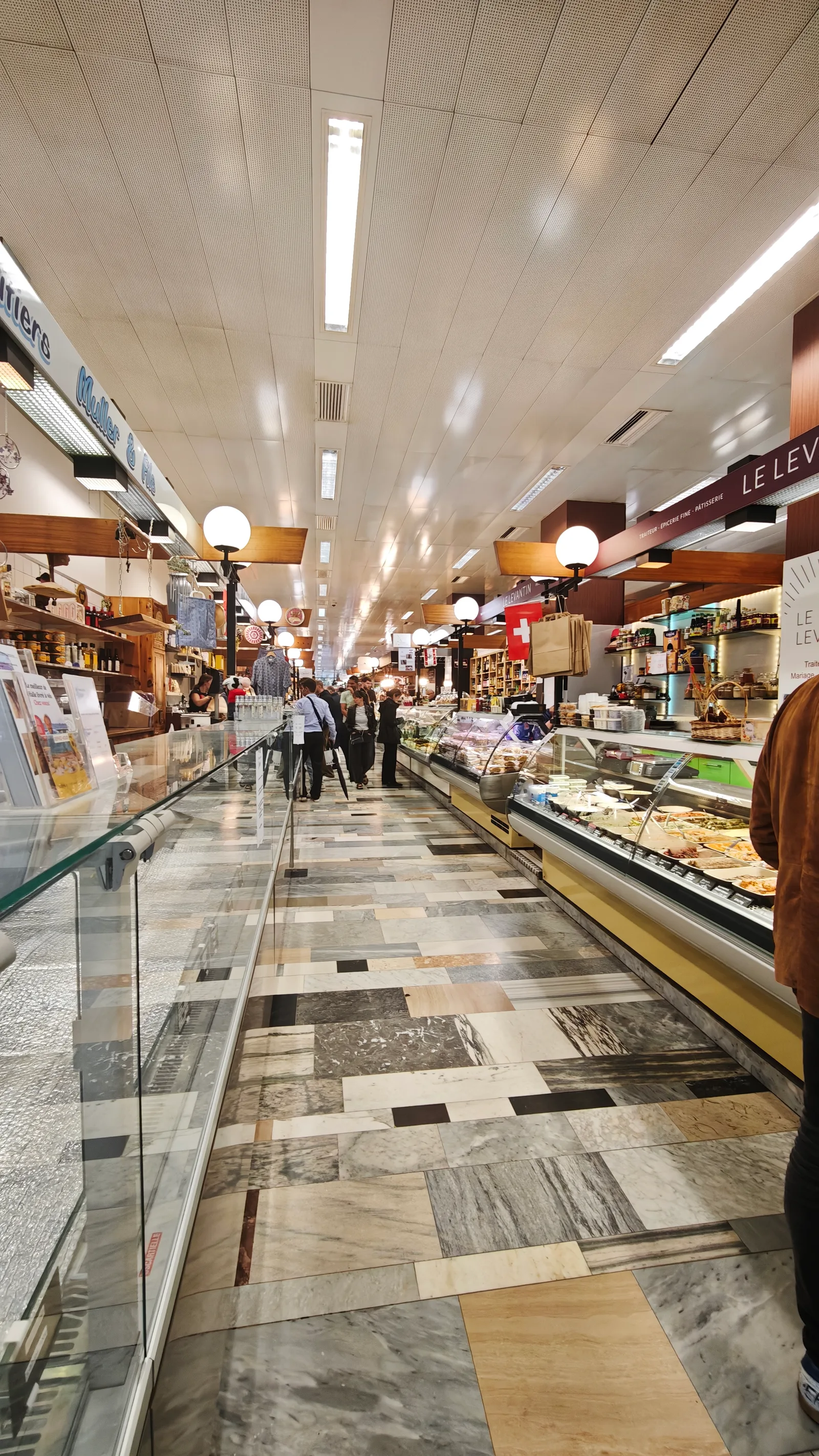 Interior at Halle de Rive, Indoor Market Geneva — travel photo