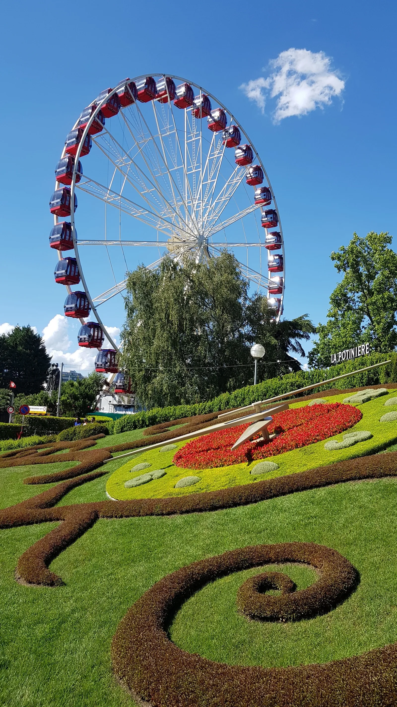 Atmosphere at Jardin Anglais Geneva — travel photo
