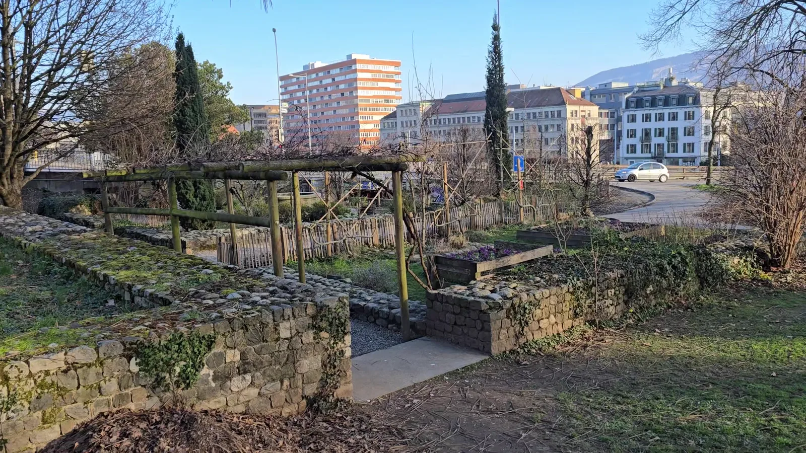 Main view at Jardin du Prieuré de Saint-Jean Geneva — travel photo