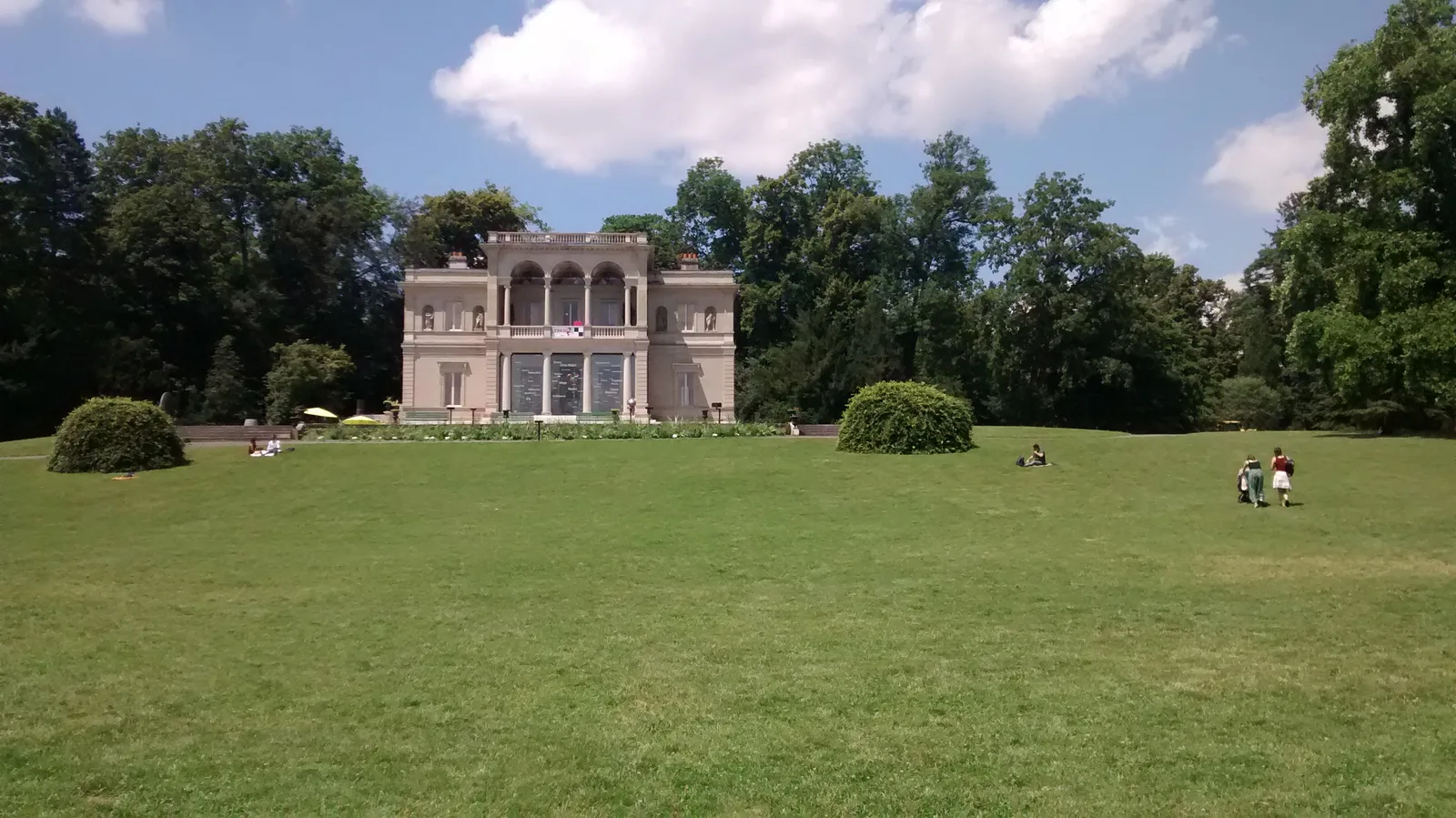 Details at Parc Barton Geneva — travel photo