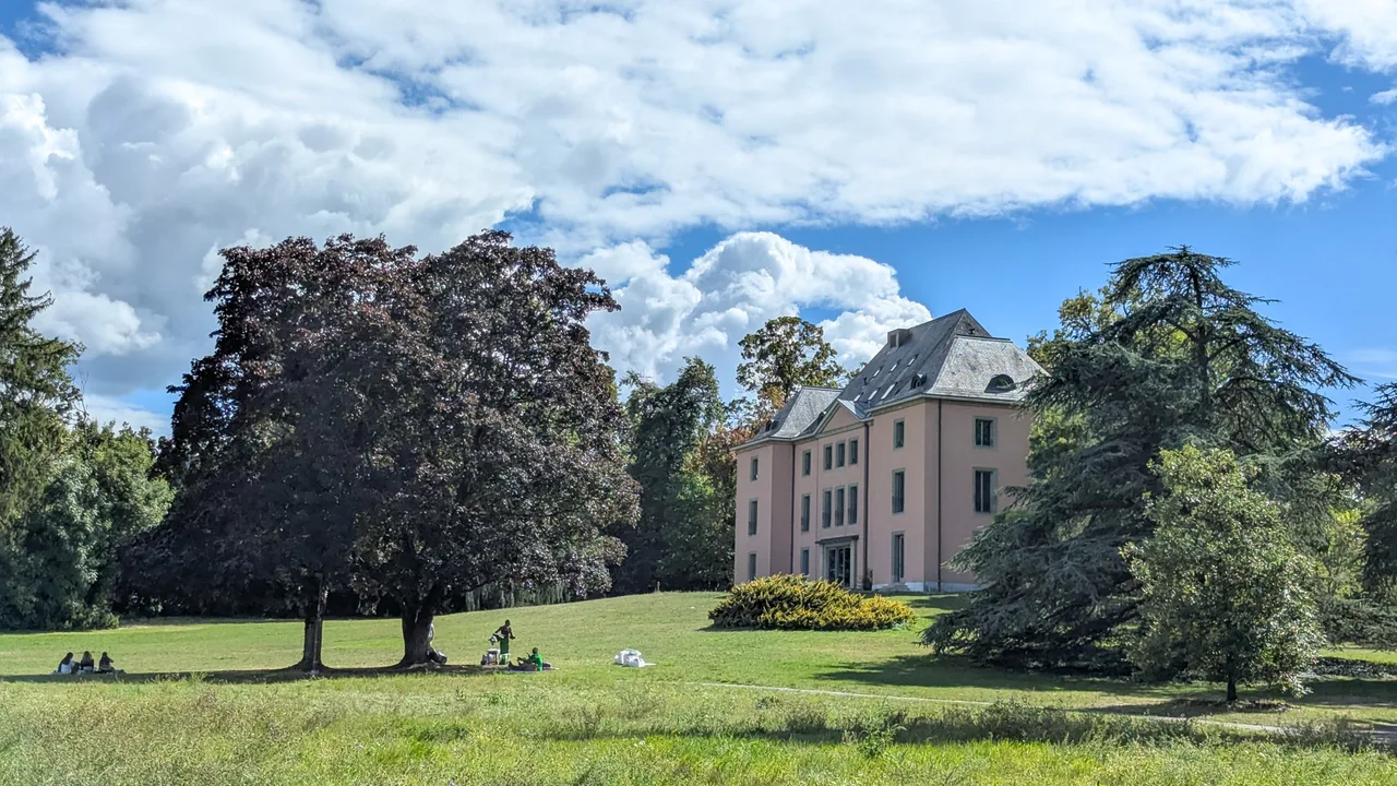 Parc Barton — budget guide Geneva