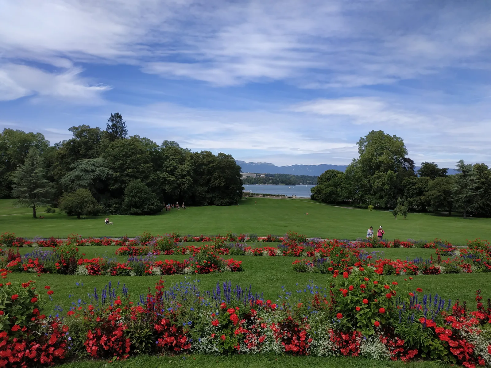 Atmosphere at Parc La Grange Geneva — travel photo