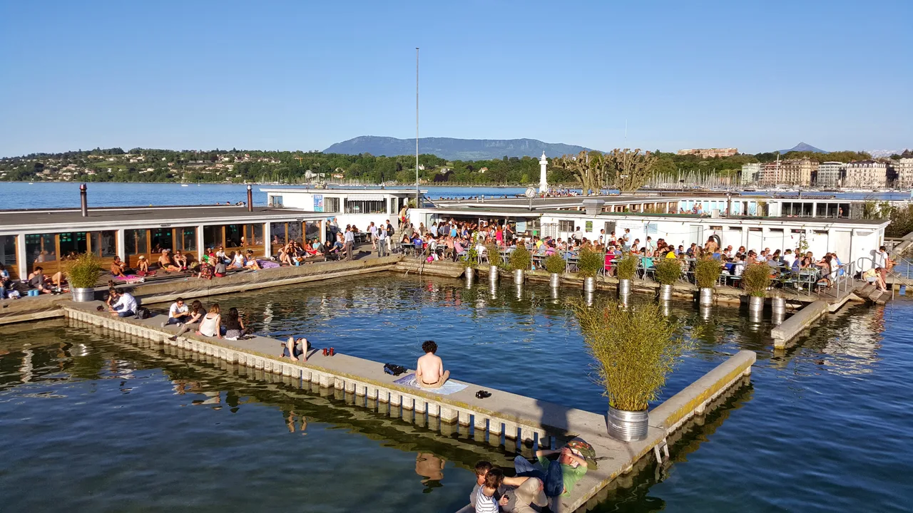 Place de jeux des Bains des Pâquis